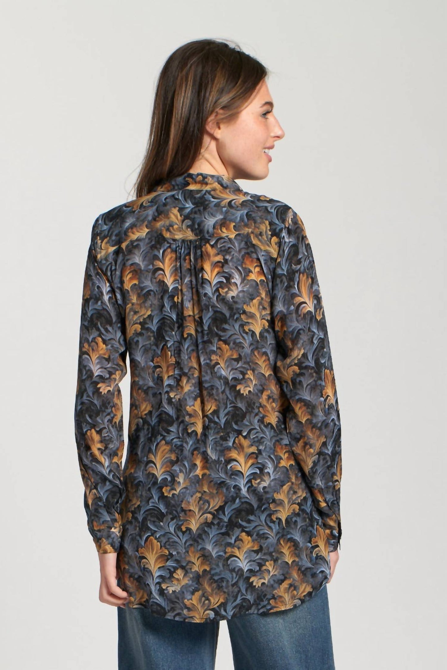 Apny - Leaf Half Button-up Pullover Tunic