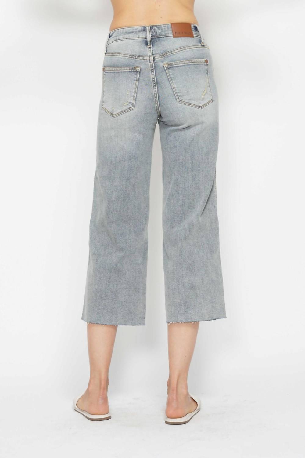 Judy Blue - Mid Rise Tummy Control Cropped Wide Leg