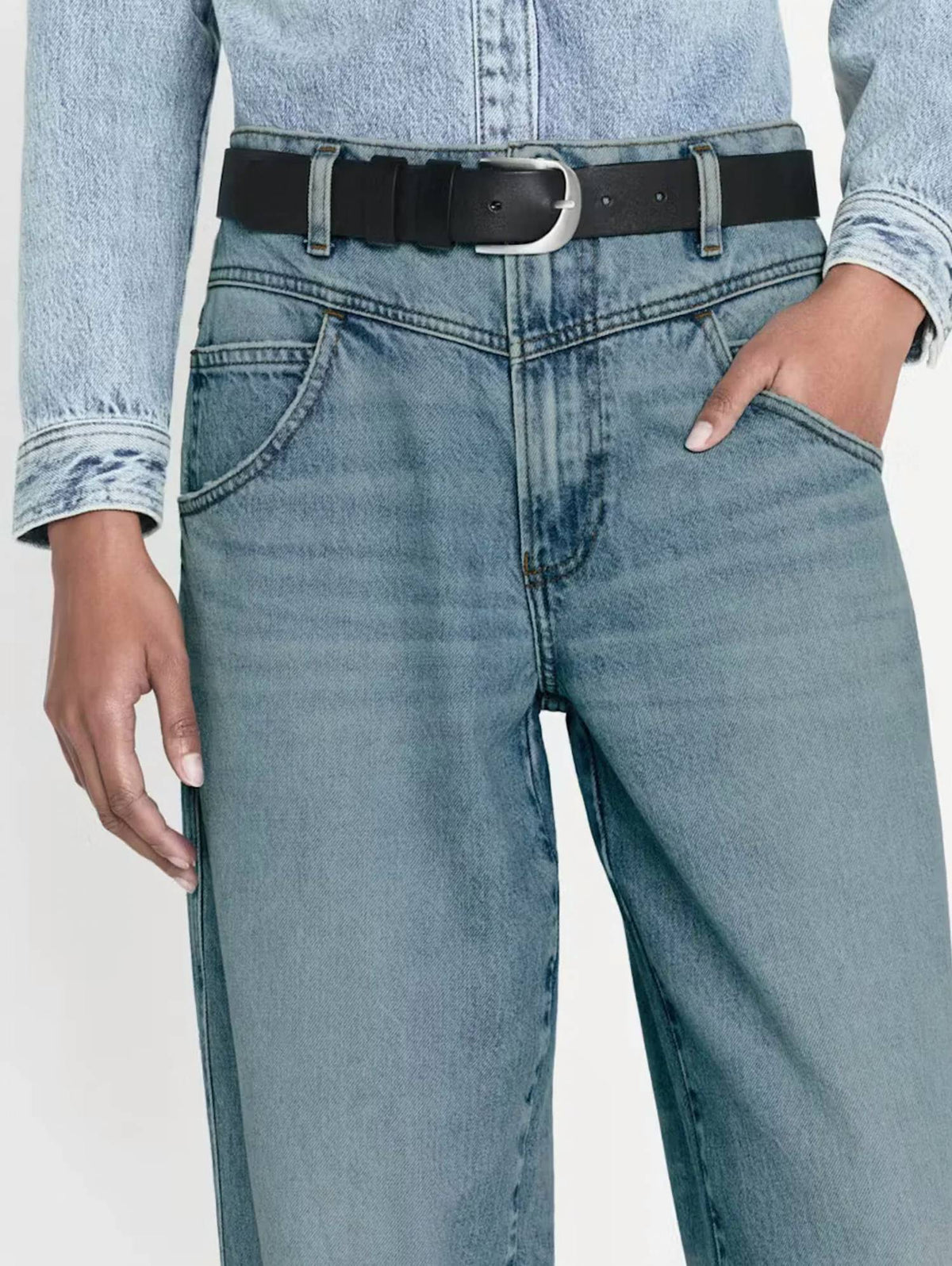 Frame - 90's Utility Loose Straight High Rise Jean