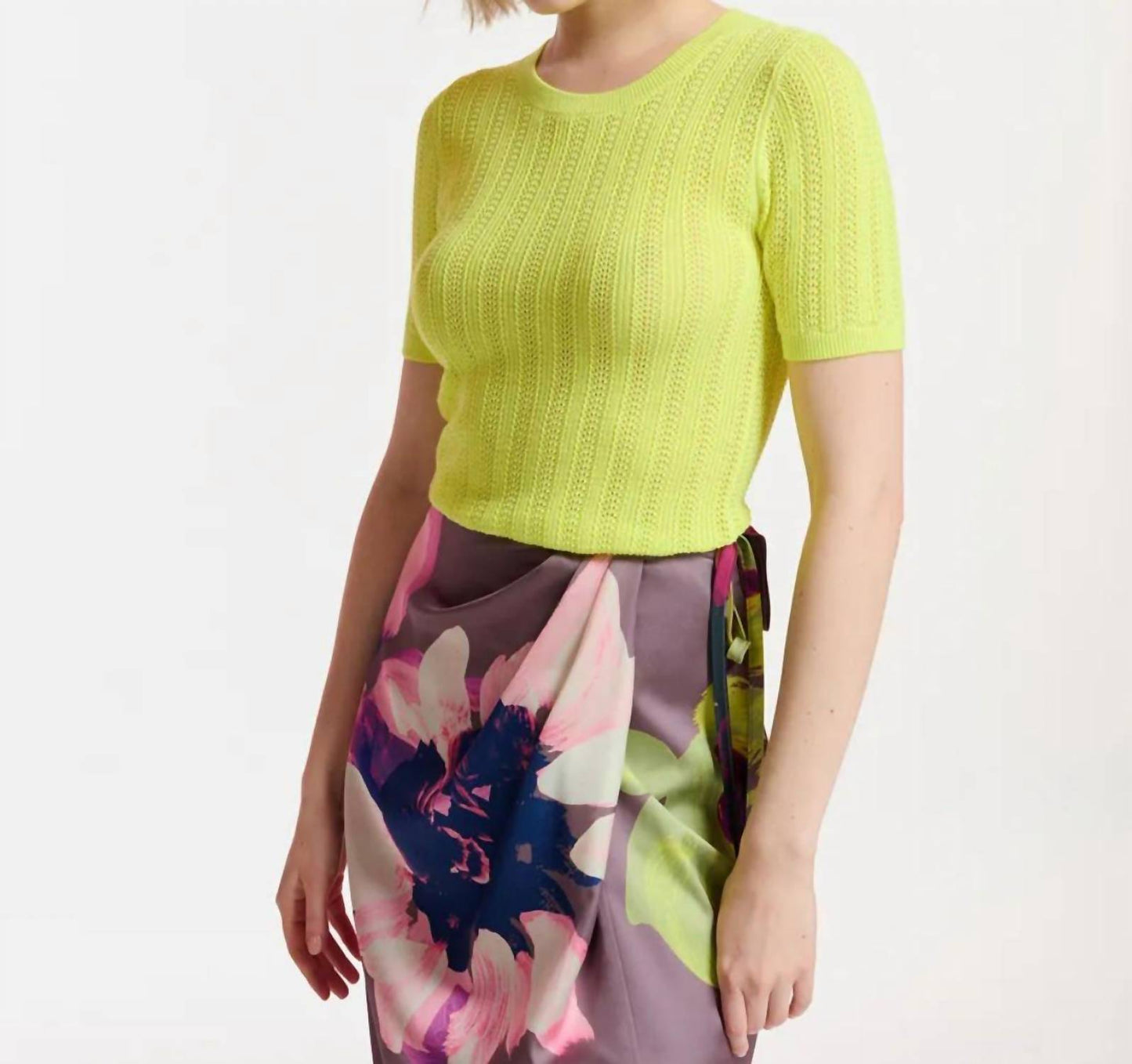 Essential Antwerp - Egea Short Sleeve Top