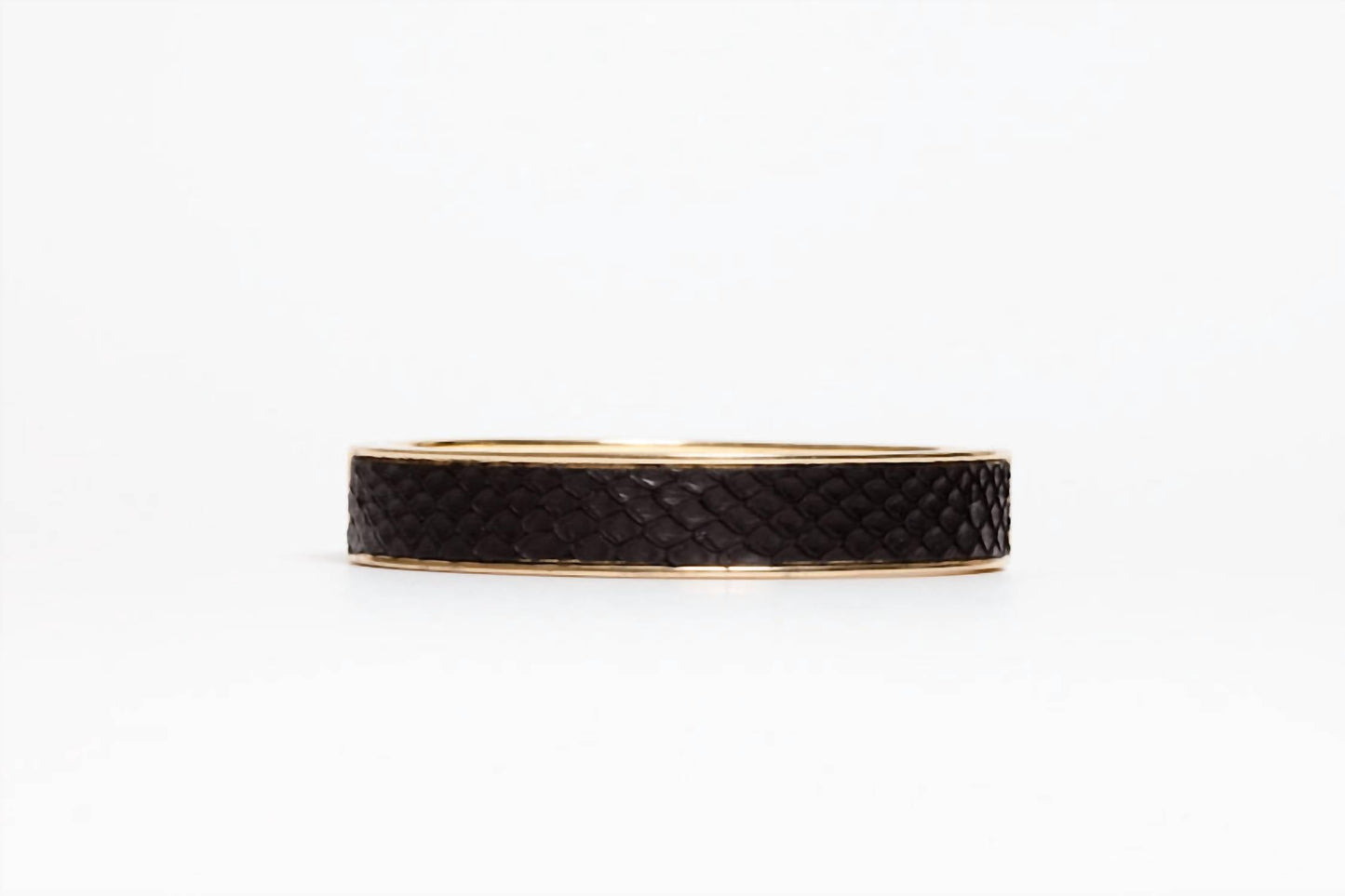Avenue Chic - Women's Genuine Leather Circle Hinge Bracelet