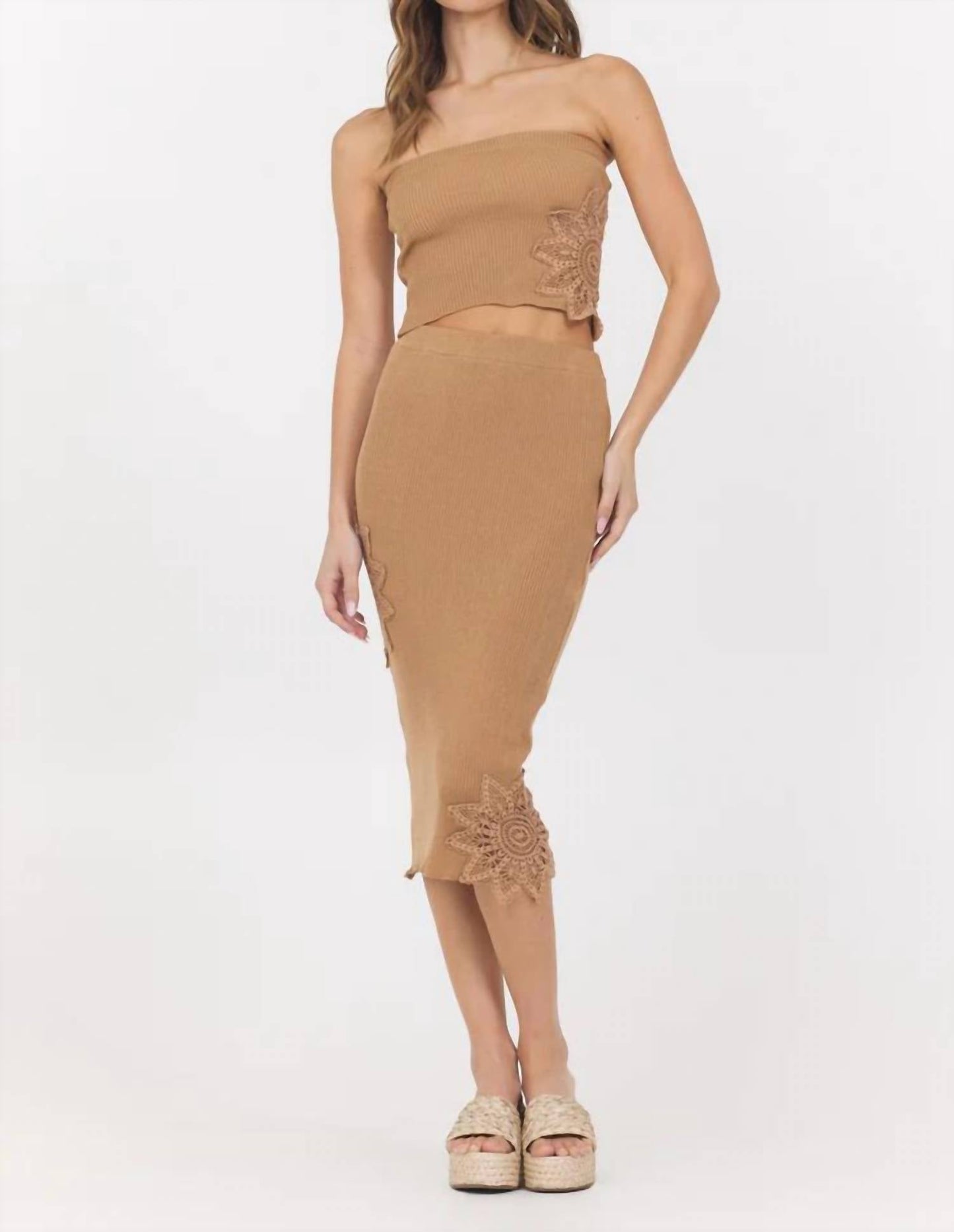 विंटेज हवाना - क्रोशिए फ्लोरल रिब ट्यूब टॉप