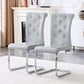सुरुचिपूर्ण डिज़ाइन वाली असबाबदार डाइनिंग चेयर