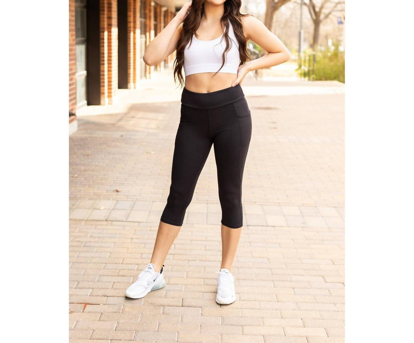Julia Rose - Sleek Pocket Capri Leggings