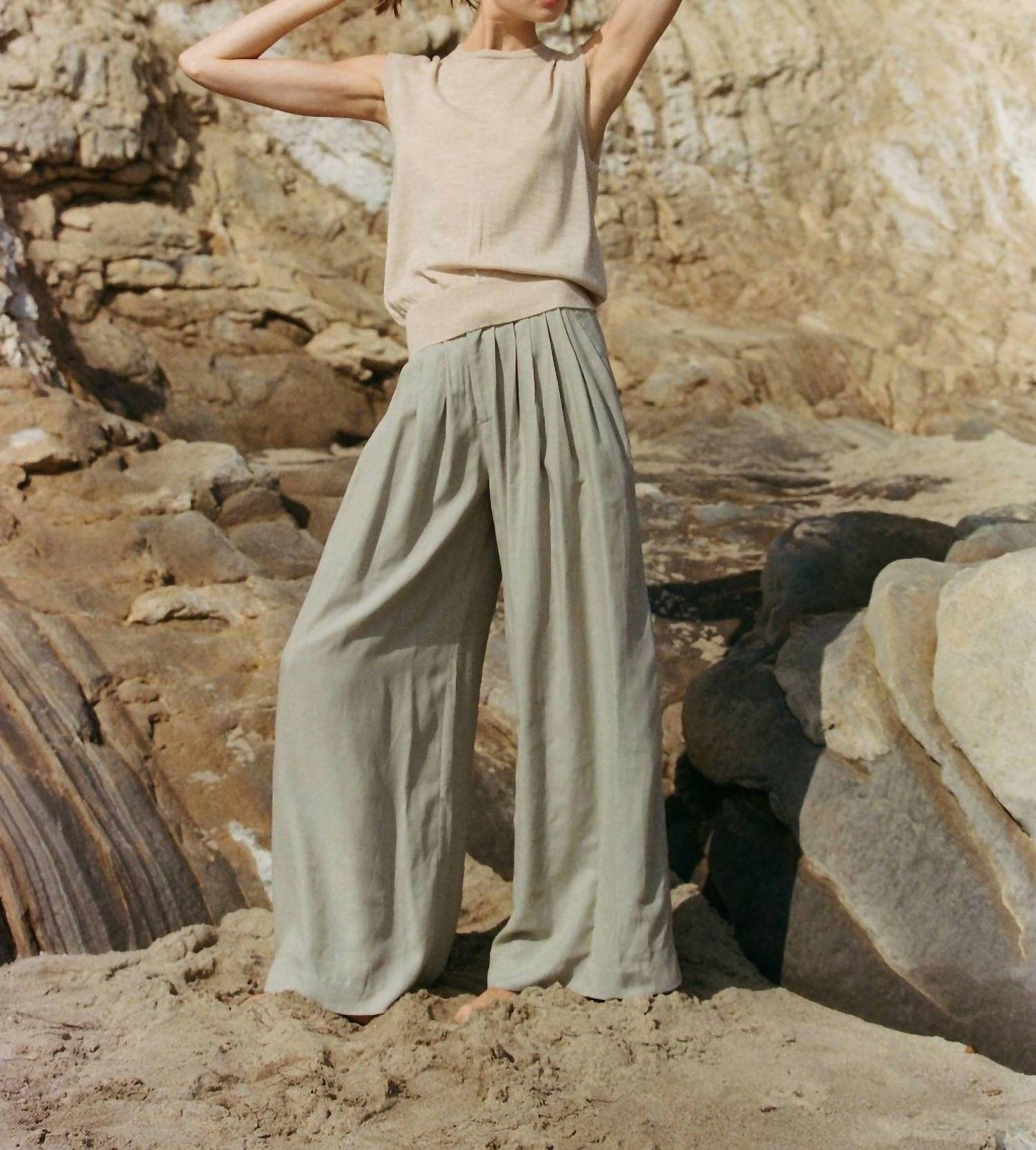 A.Ren - Berdux Pleated Wide Leg Pants