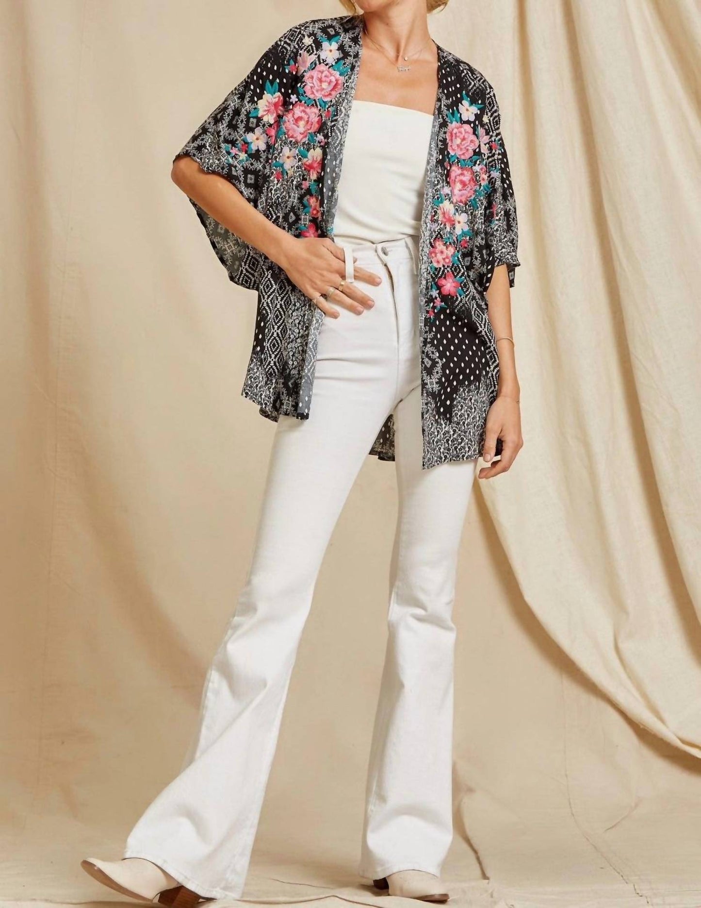 Andree By Unit - Floral Embroidered Kimono Jacket
