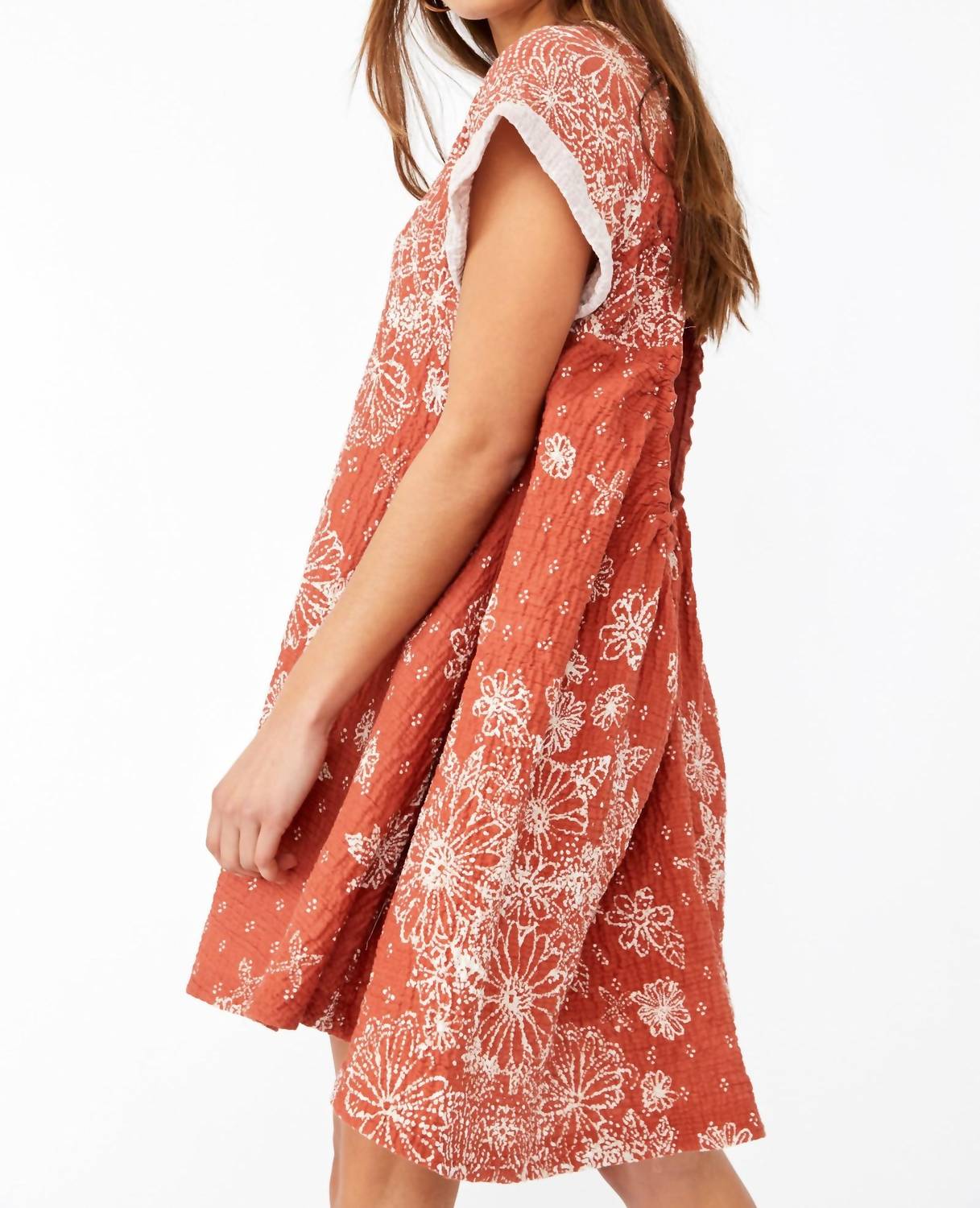 Free People - पिनव्हील मिनी ड्रेस