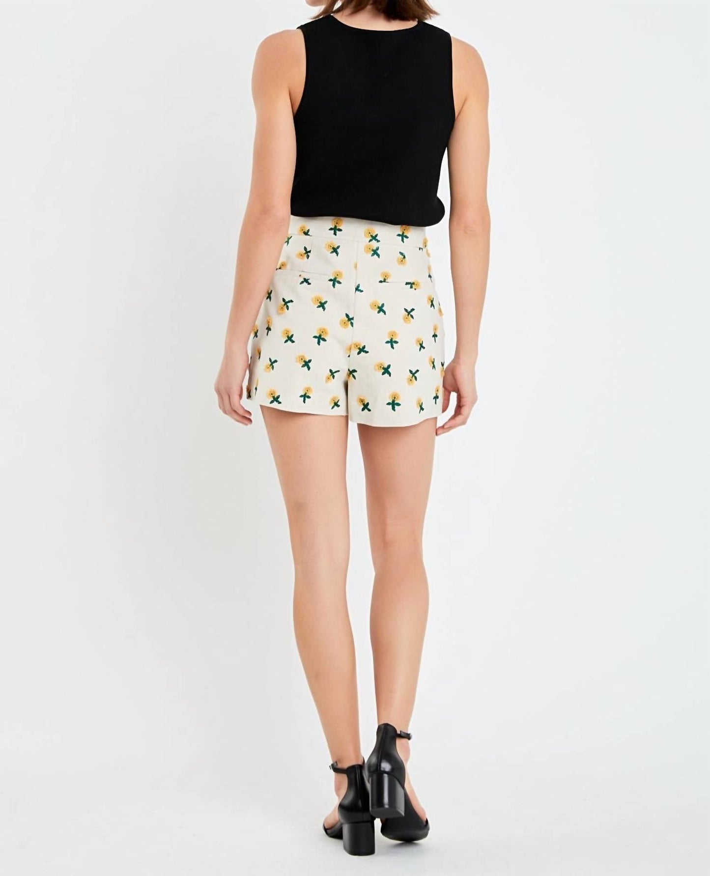 2.7 August Apparel - Daisy Embroidered Linen Shorts