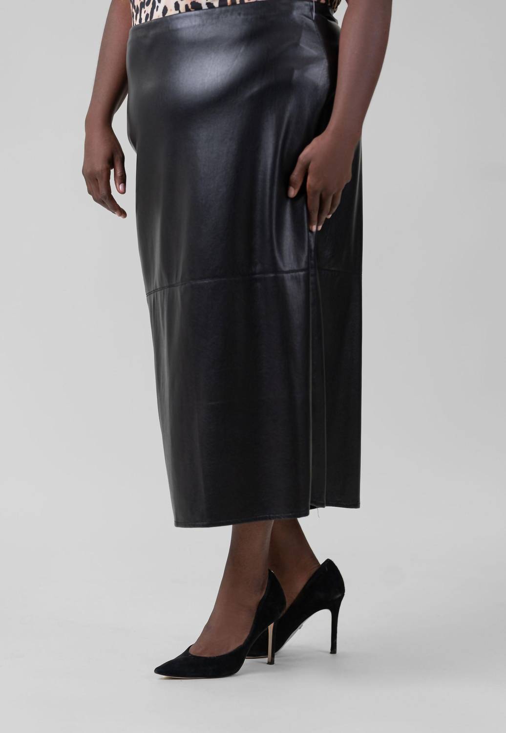 Good American - Better Than Leather Midi Pencil Skirt - Plus