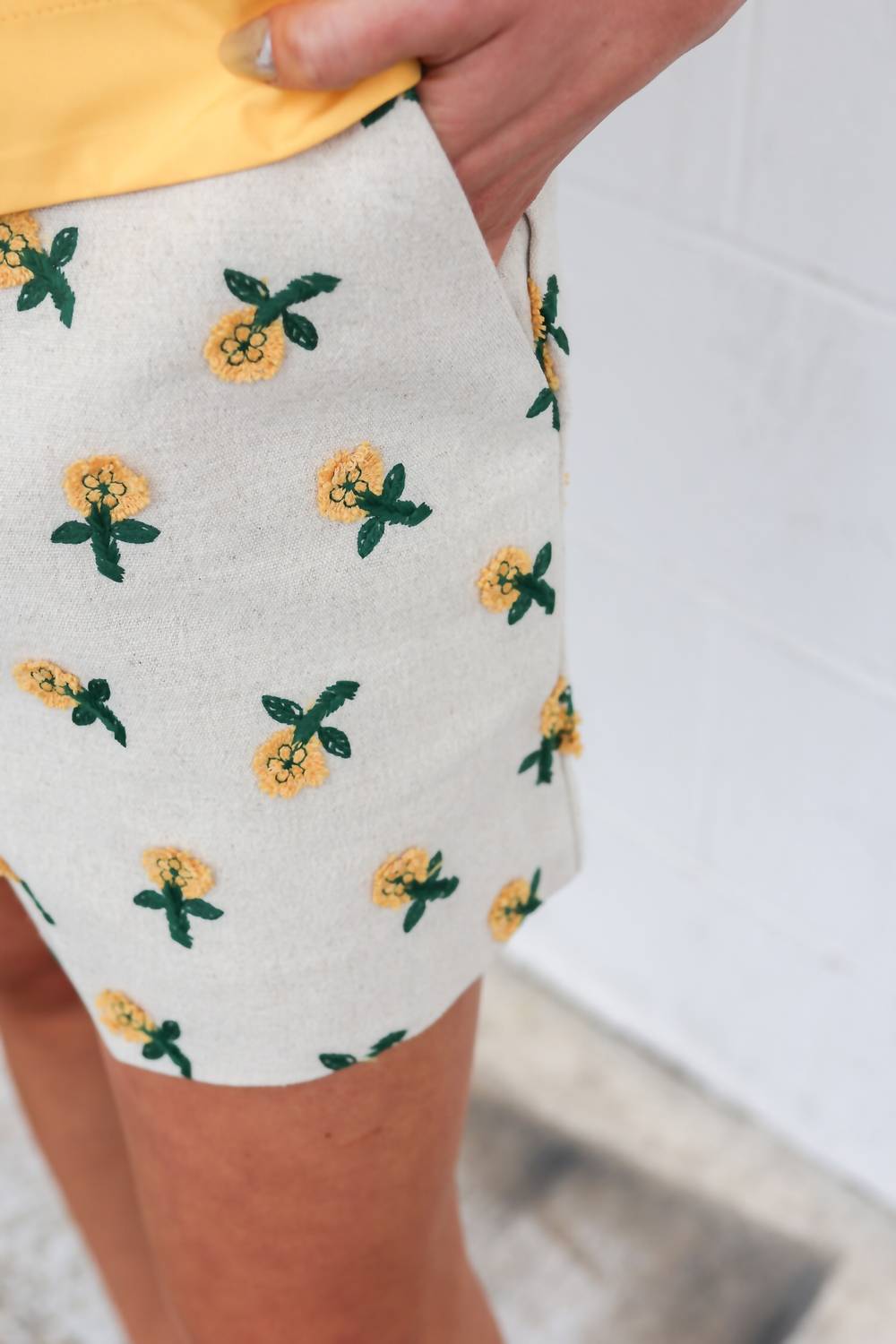 2.7 August Apparel - Daisy Embroidered Linen Shorts