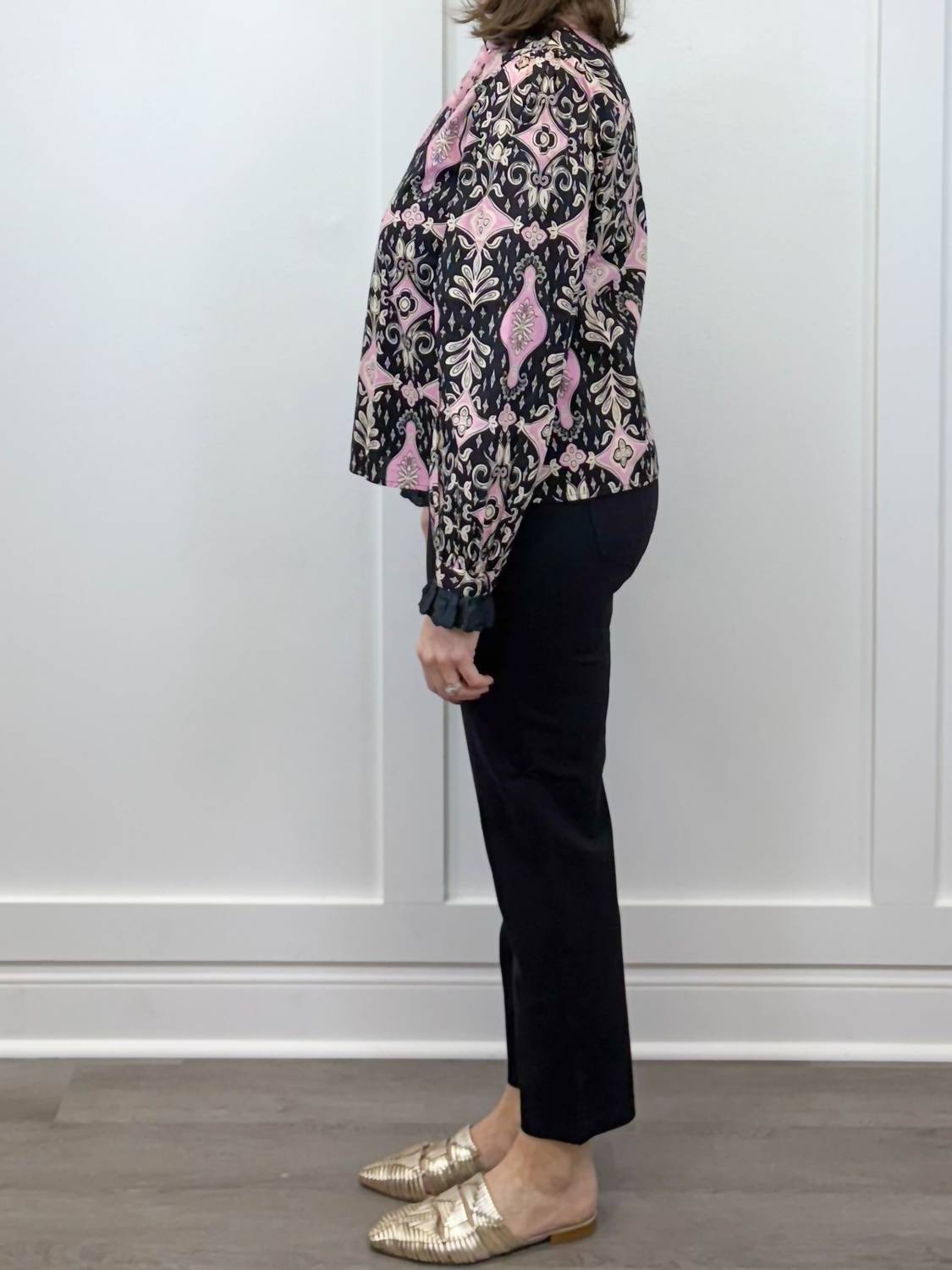 &Merci - Evelyn Scroll Ruffle Blouse