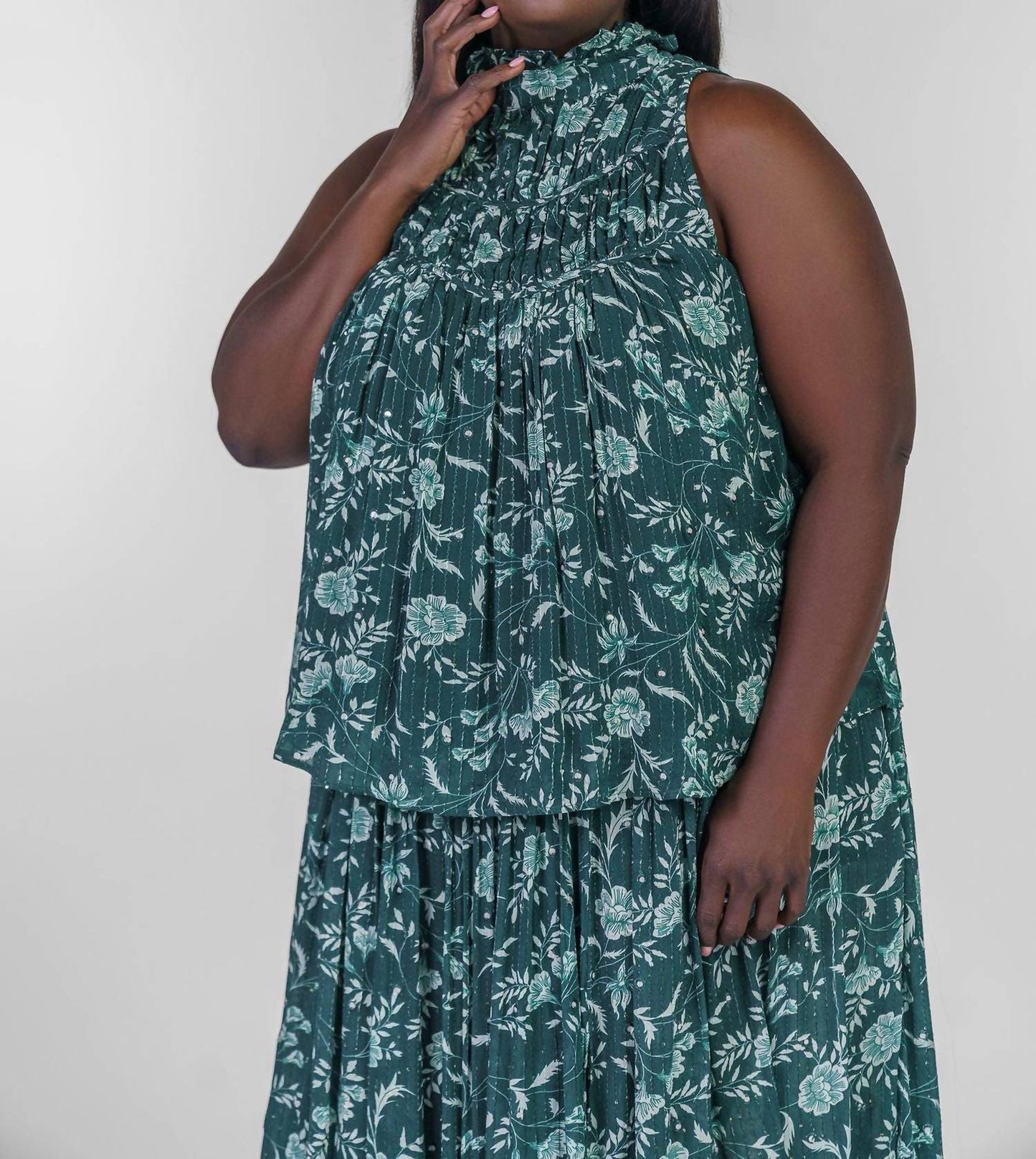 Just Bellina - Floral Burst Top - Plus