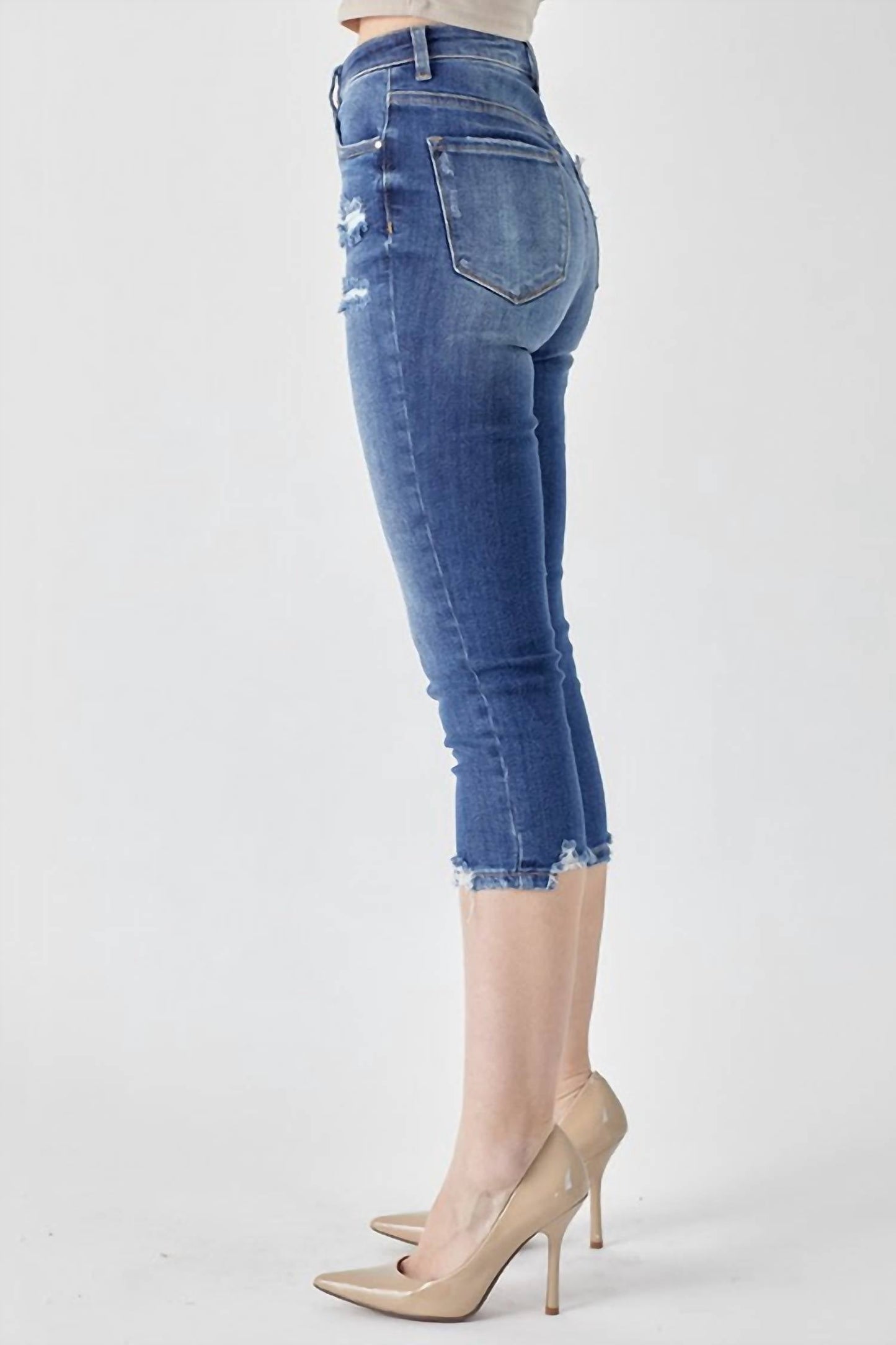 Risen - High-Rise Distressed Capri