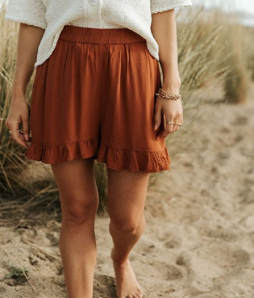 VERO MODA महिलाओं के रफ़ल हेम शॉर्ट्स भूरा साइज़ एक्स्ट्रा-स्मॉल