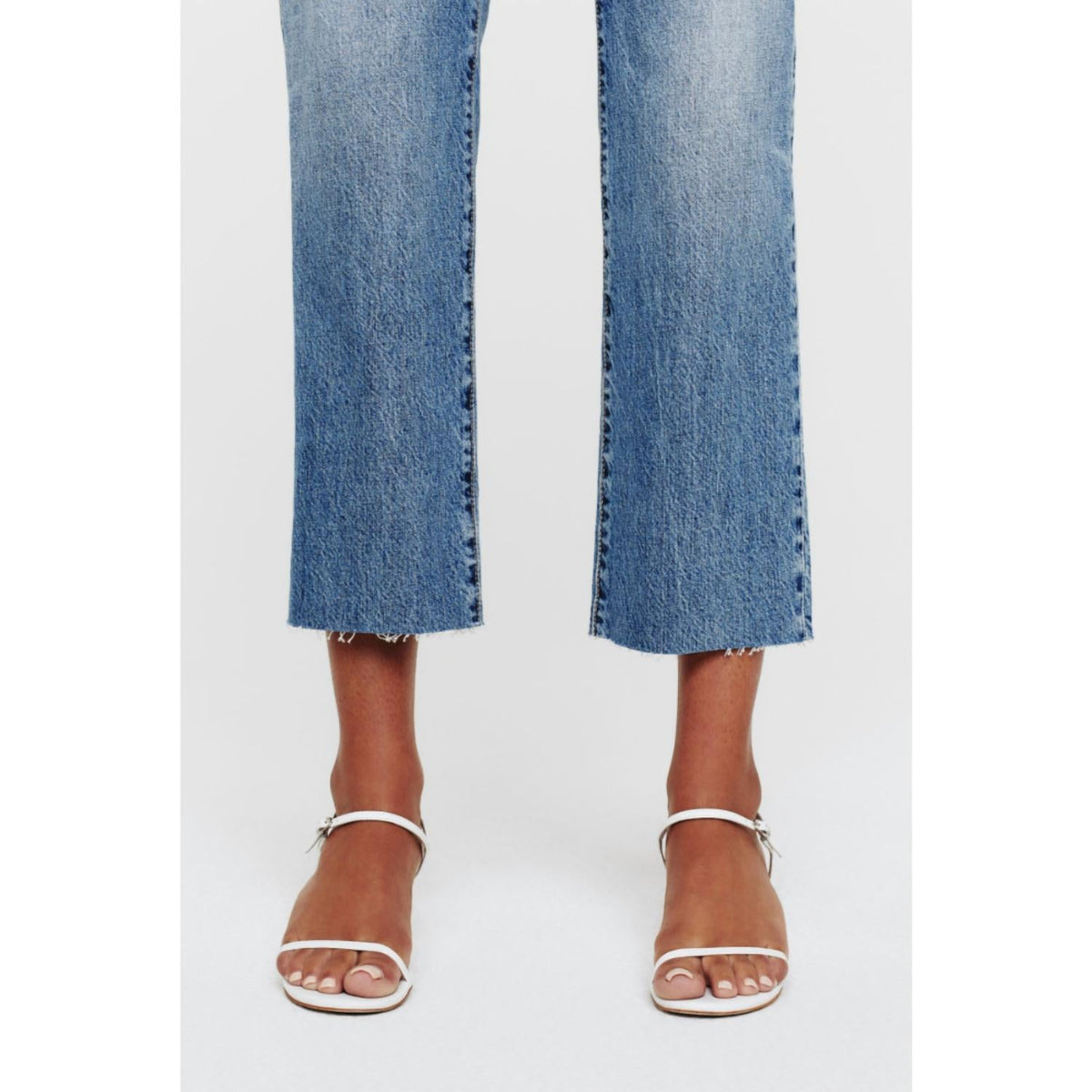 Ag Jeans - एलेक्सिस क्रॉप्ड जीन्स
