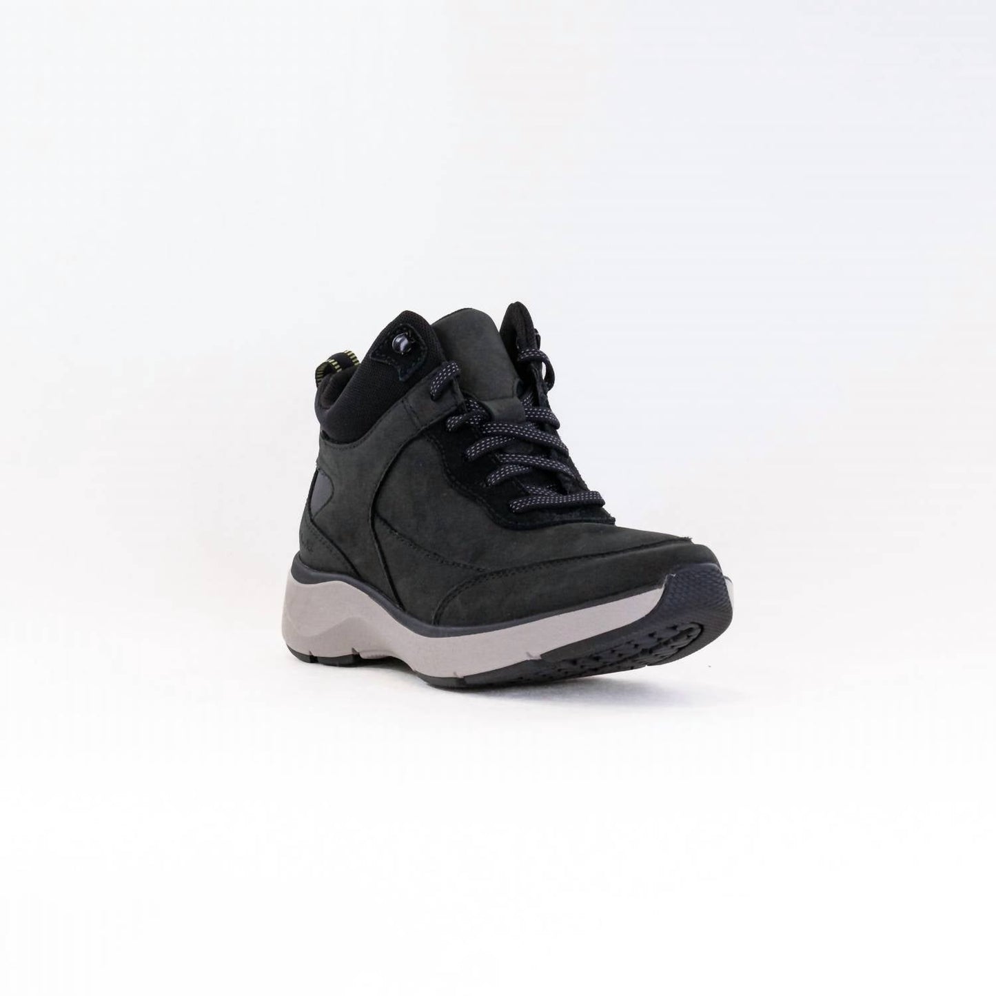 Clarks - Women's Wave 2.0 Mid Waterproof Ankle Boots