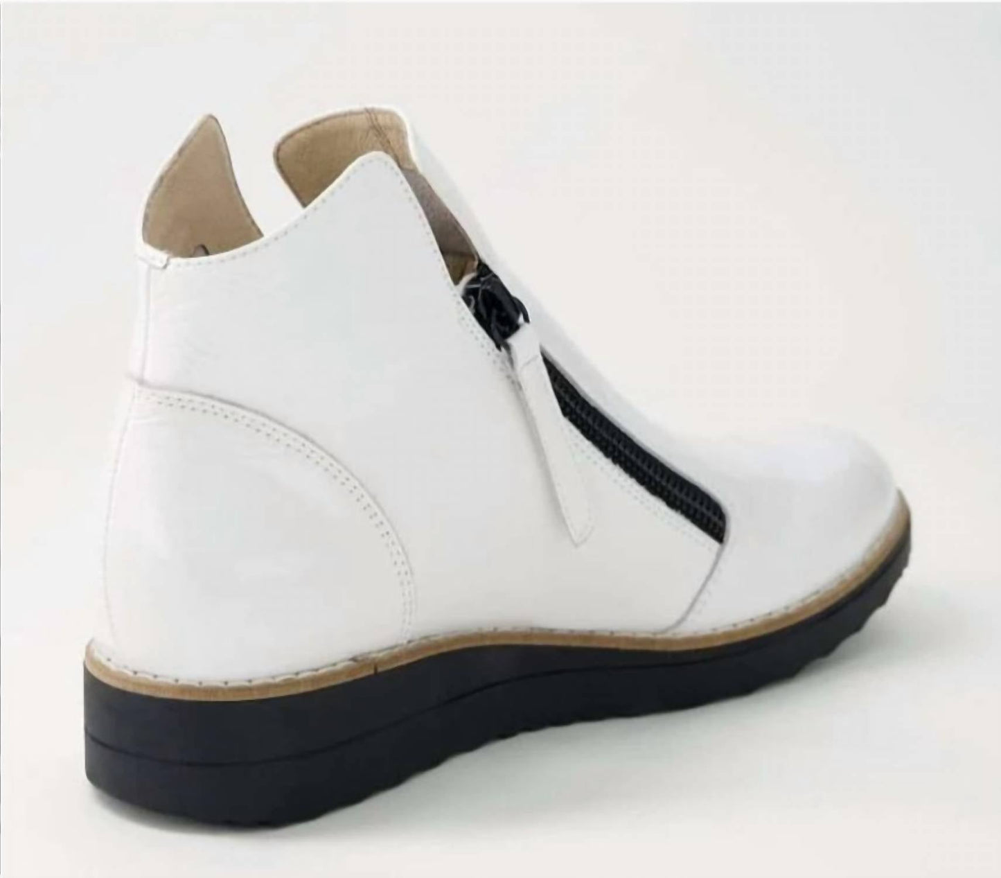 Django & Juliette - Women's Ohmy Patent Leather Ankle Boots