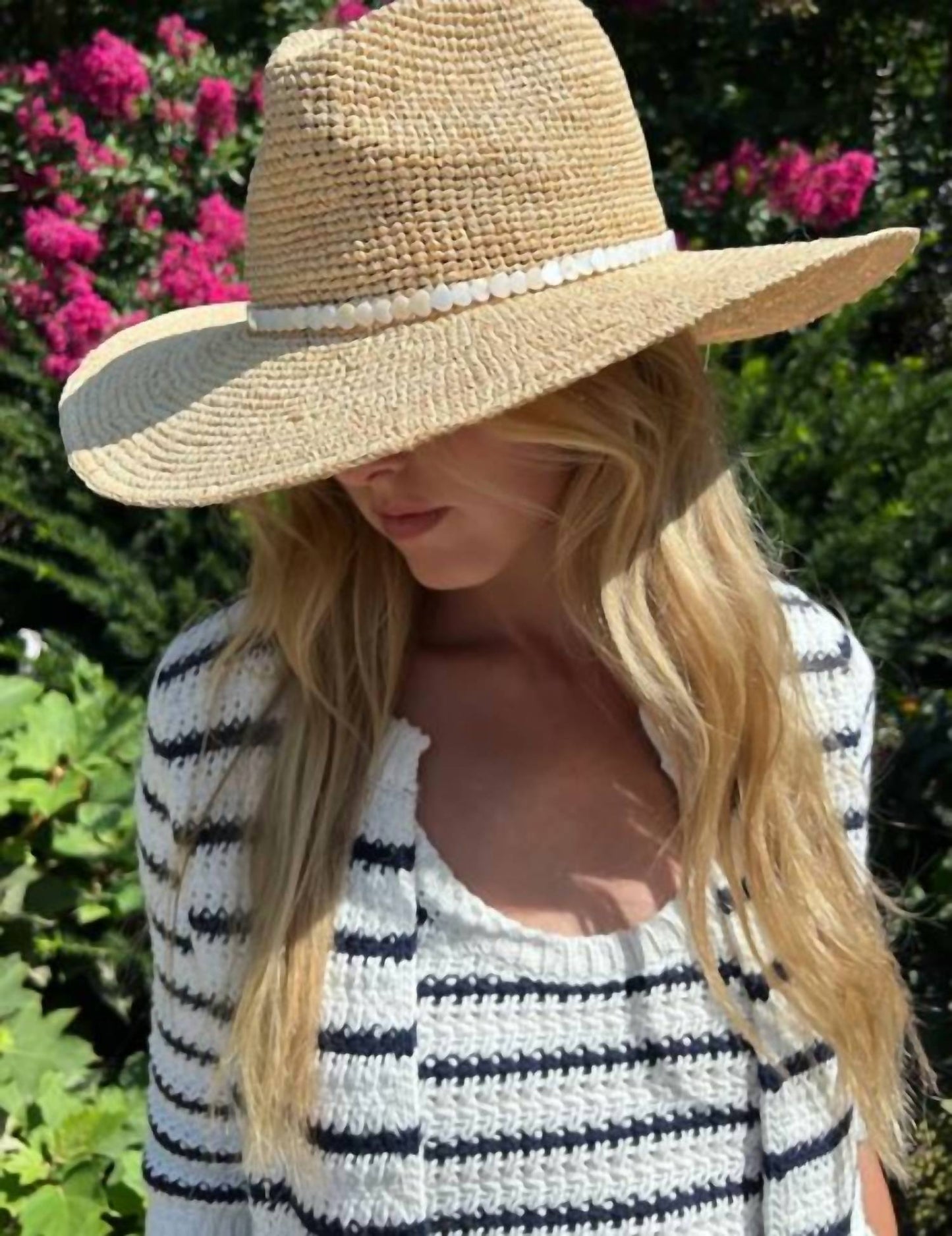 Jocelyn - Women's Straw With Shell Hearts Hat