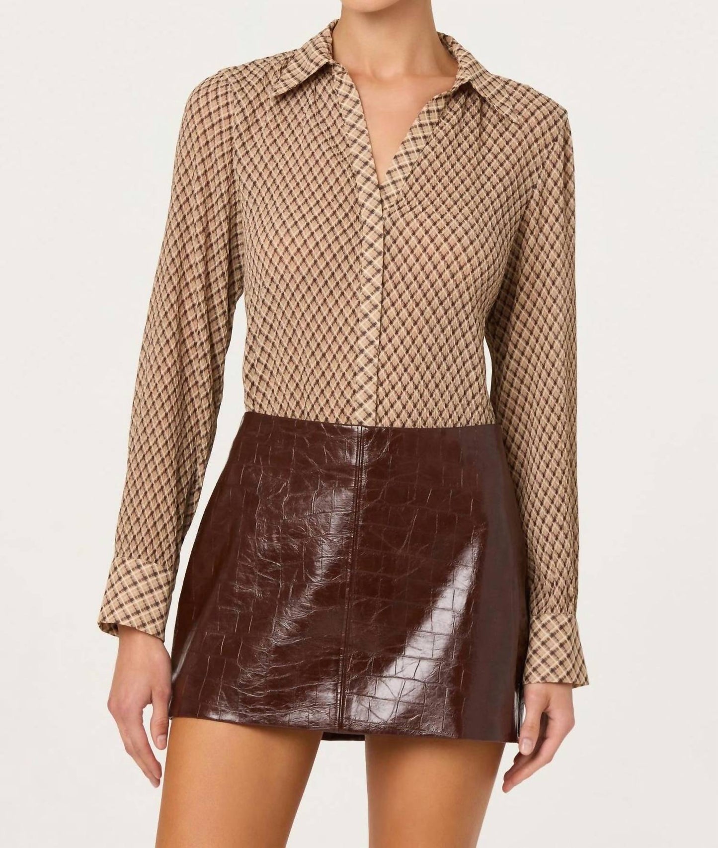 Astr - Laurel Diamond Print Long Sleeve Top