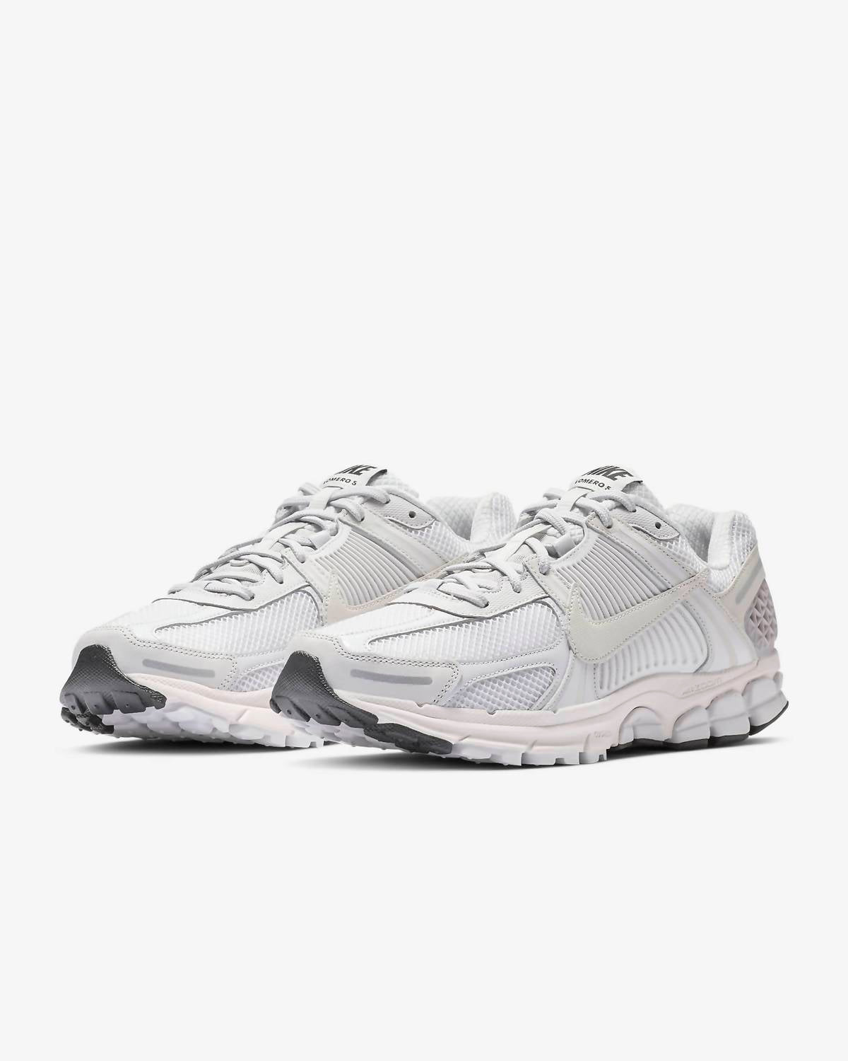 Nike - Men's Zoom Vomero 5 Sneaker