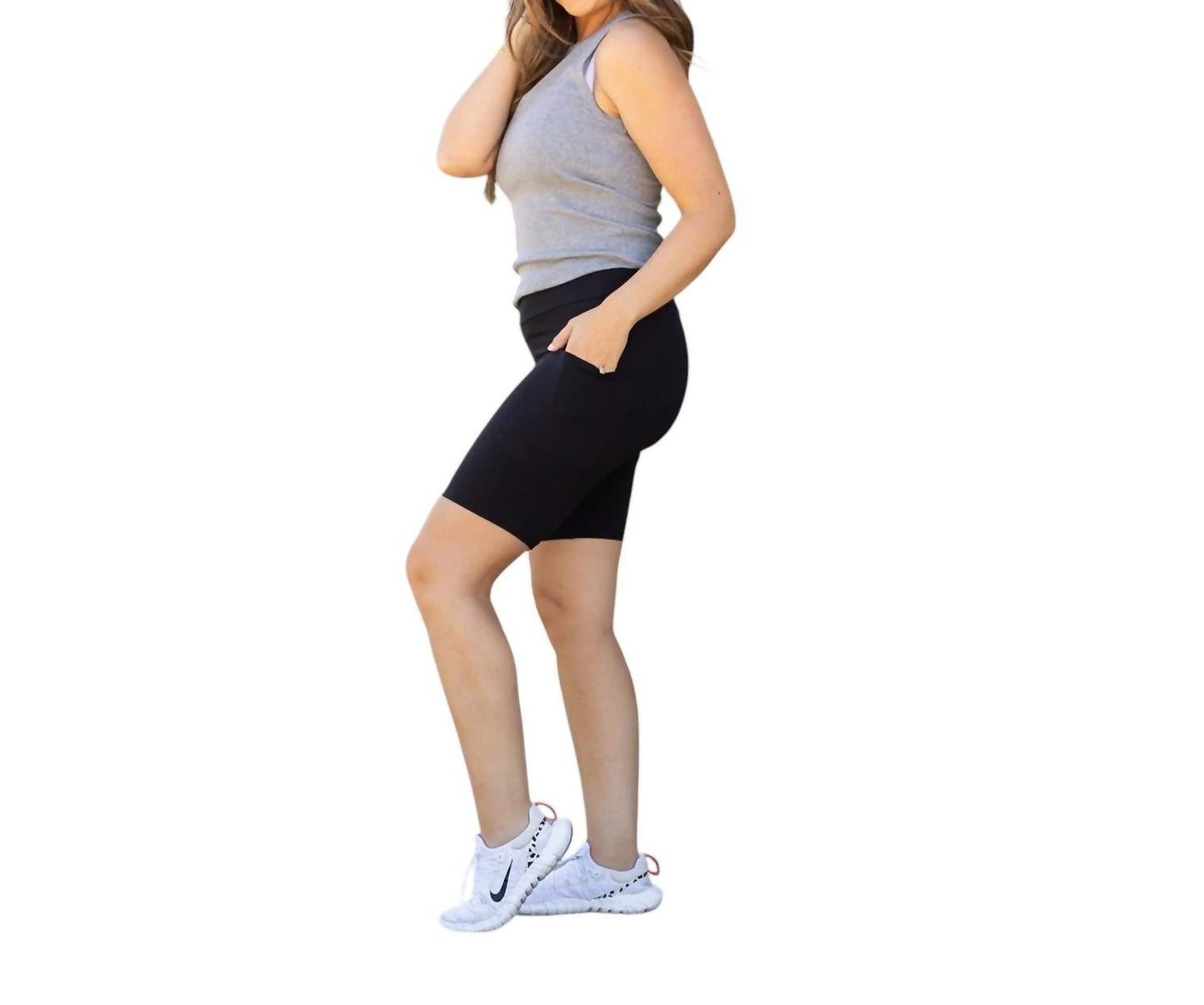 जूलिया रोज़ - ब्री बाइकर शॉर्ट्स