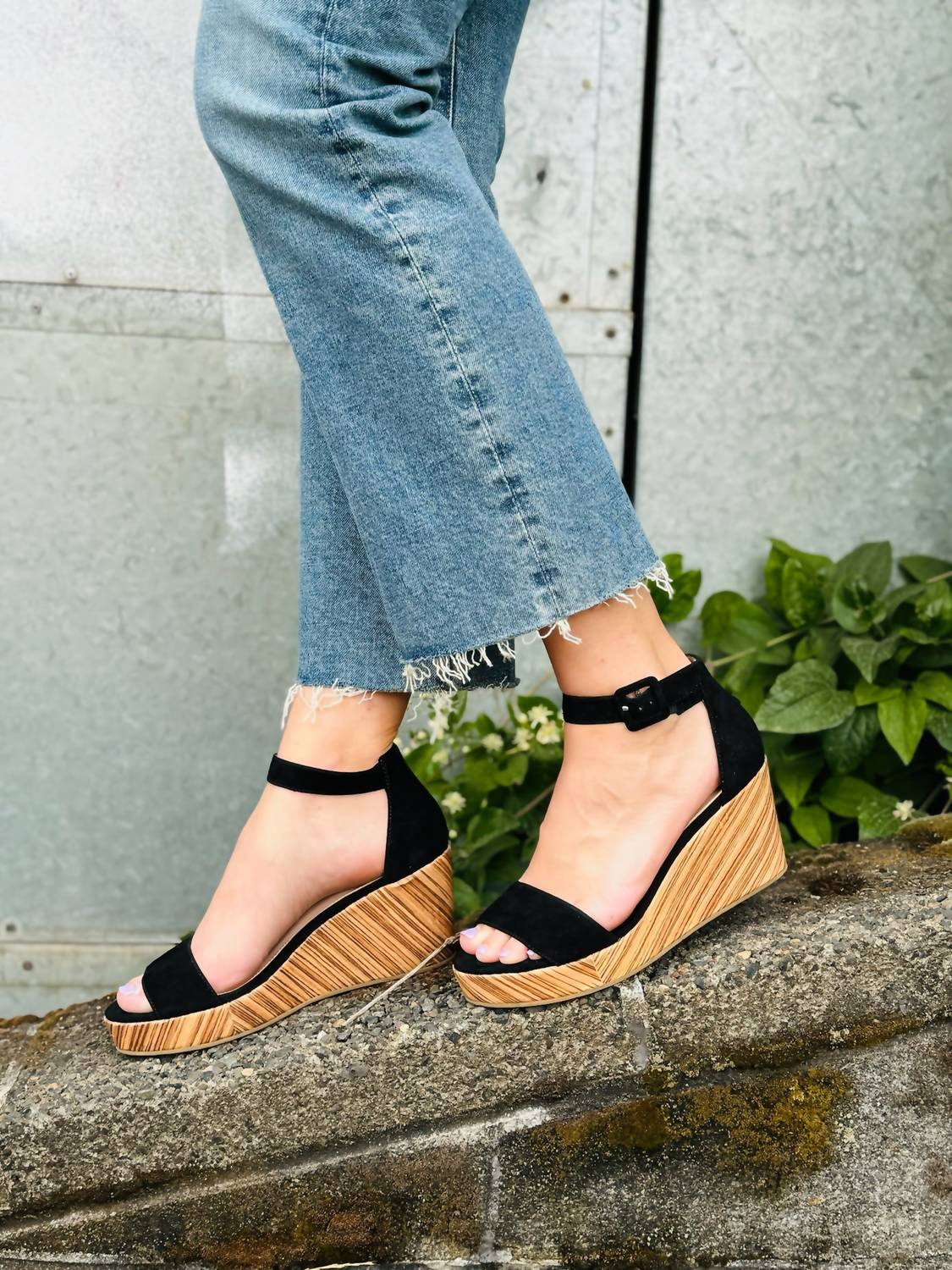 Pelle Moda - Witten Sandal