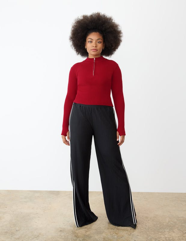 Ribbed Quarter-Zip Top