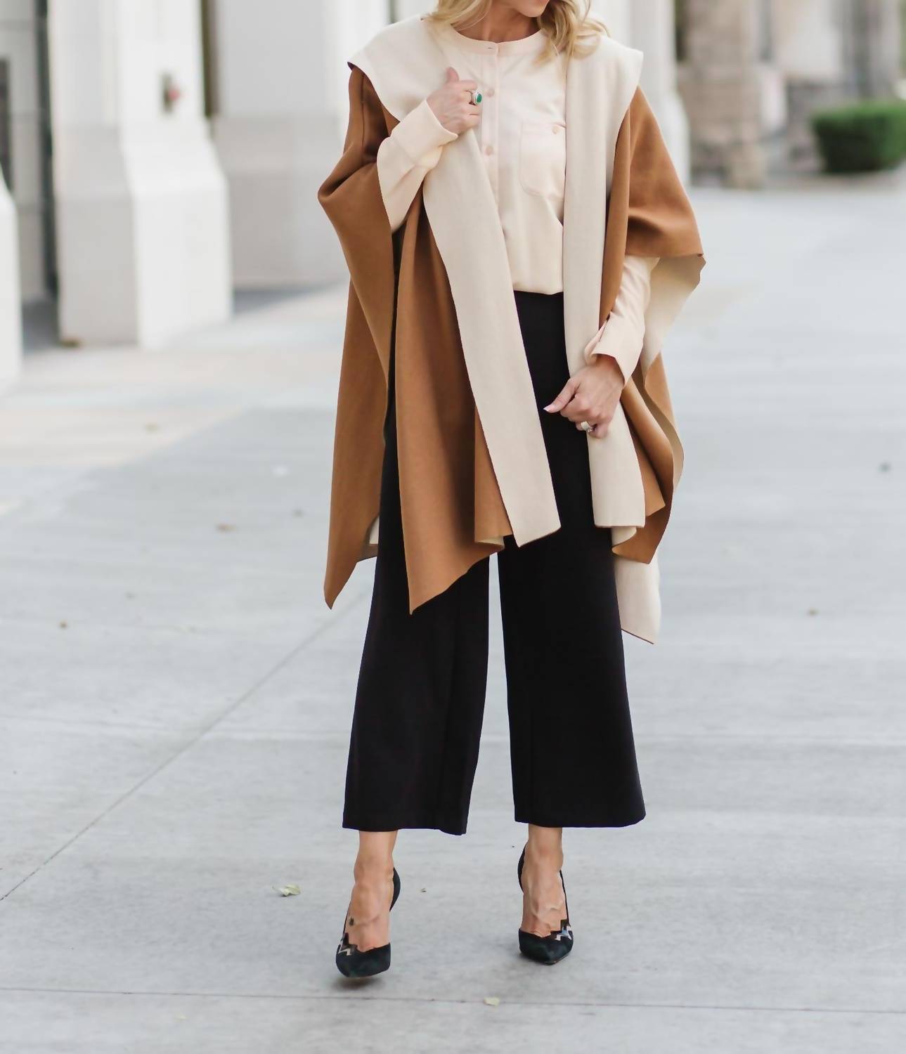Lysse - Ellery Cape