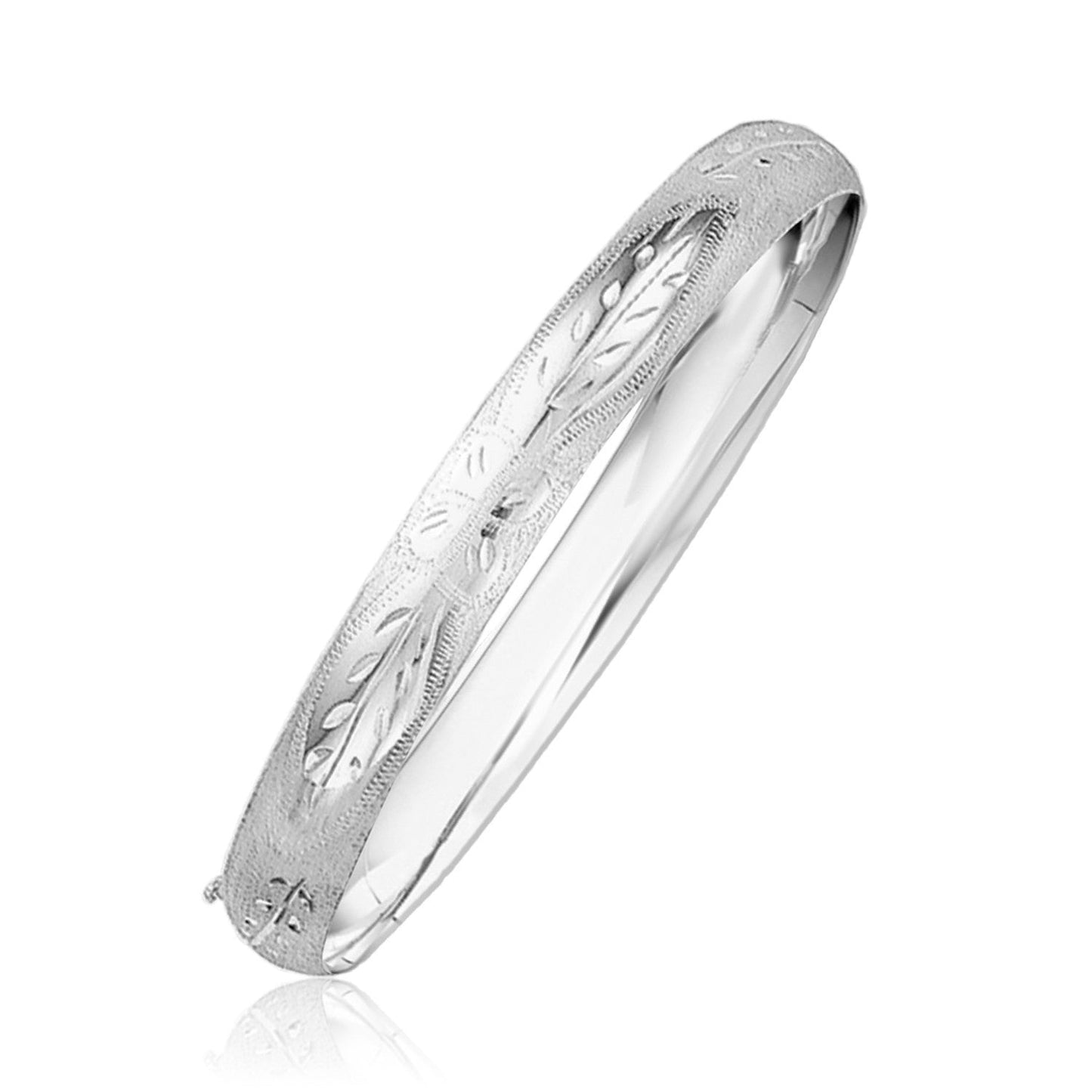 14k व्हाइट गोल्ड में क्लासिक फ्लोरल नक्काशीदार बैंगल (8.0mm)