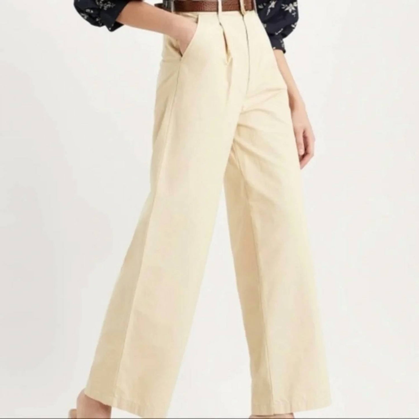 Levi'S - Women's Premium Pleated High Loose Pants