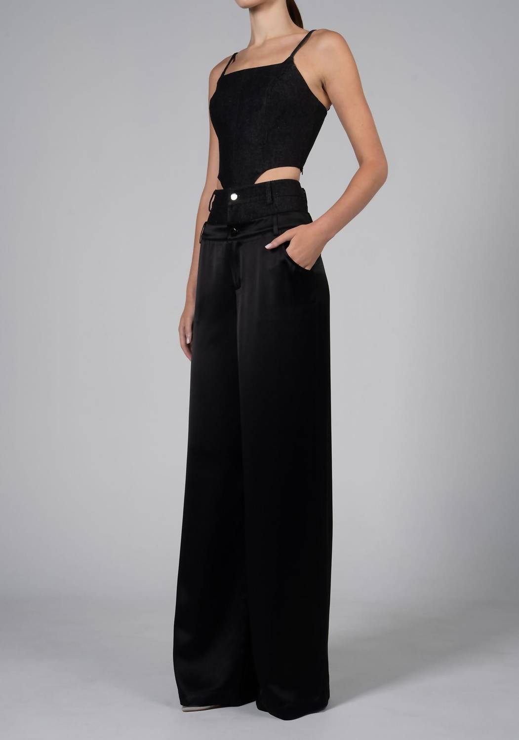 Nonchalant Label - Hunter Crop Top