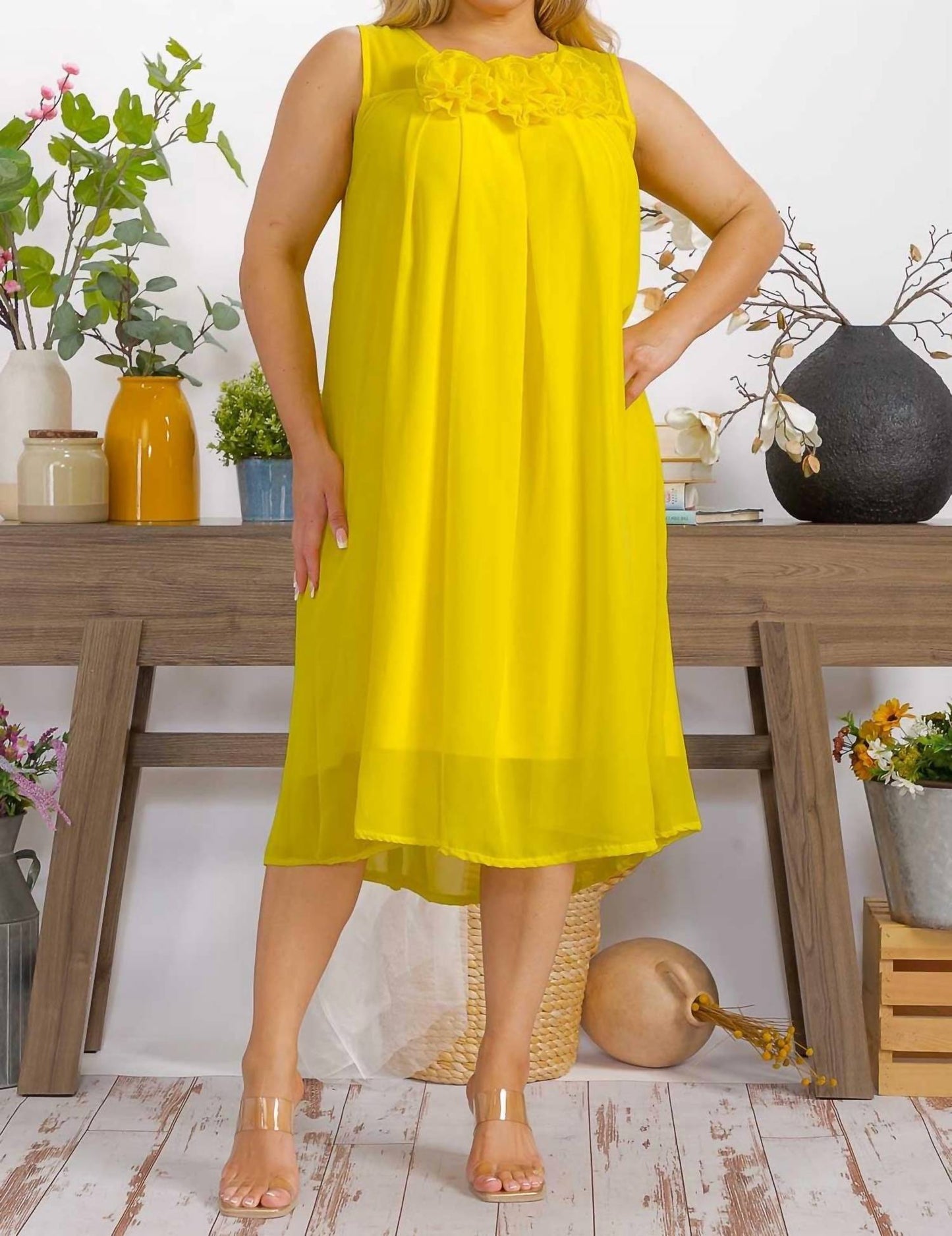Karen T Design - Sleeveless A-line Midi Dress With Floral Detail
