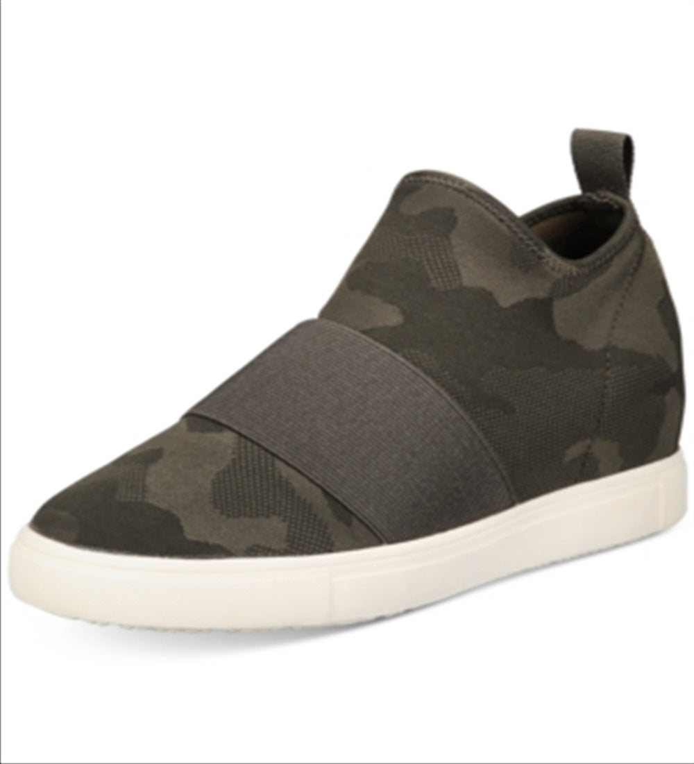 Material Girl Women's Quila Camouflage Banded Fashion Sneakers Green Size 5 M