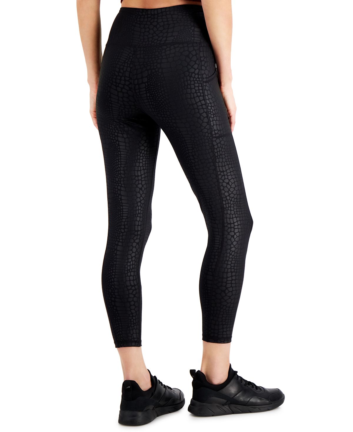 ID Ideology Women's Embossed Side Pocket 7/8 Length Leggings Black Size X-Small