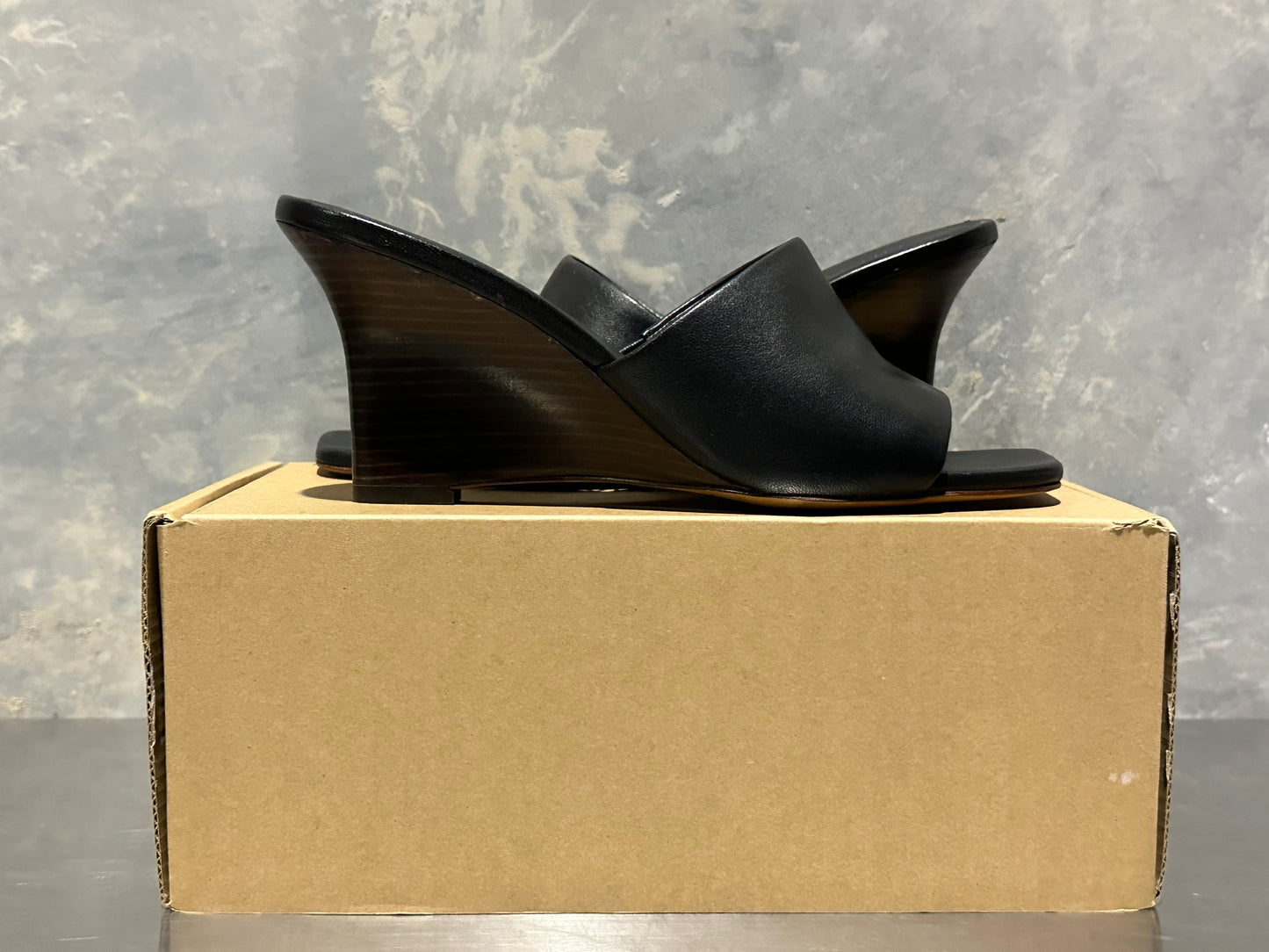Vince Camuto Women's Pia Wedge Sandal Black Size 8.5 M