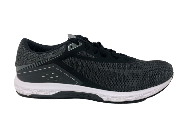 Mizuno महिलाओं के वेव सोनिक रनिंग शूज़ ब्लैक/आयरन गेट/सिल्वर साइज़ 6 B(M) यूएस