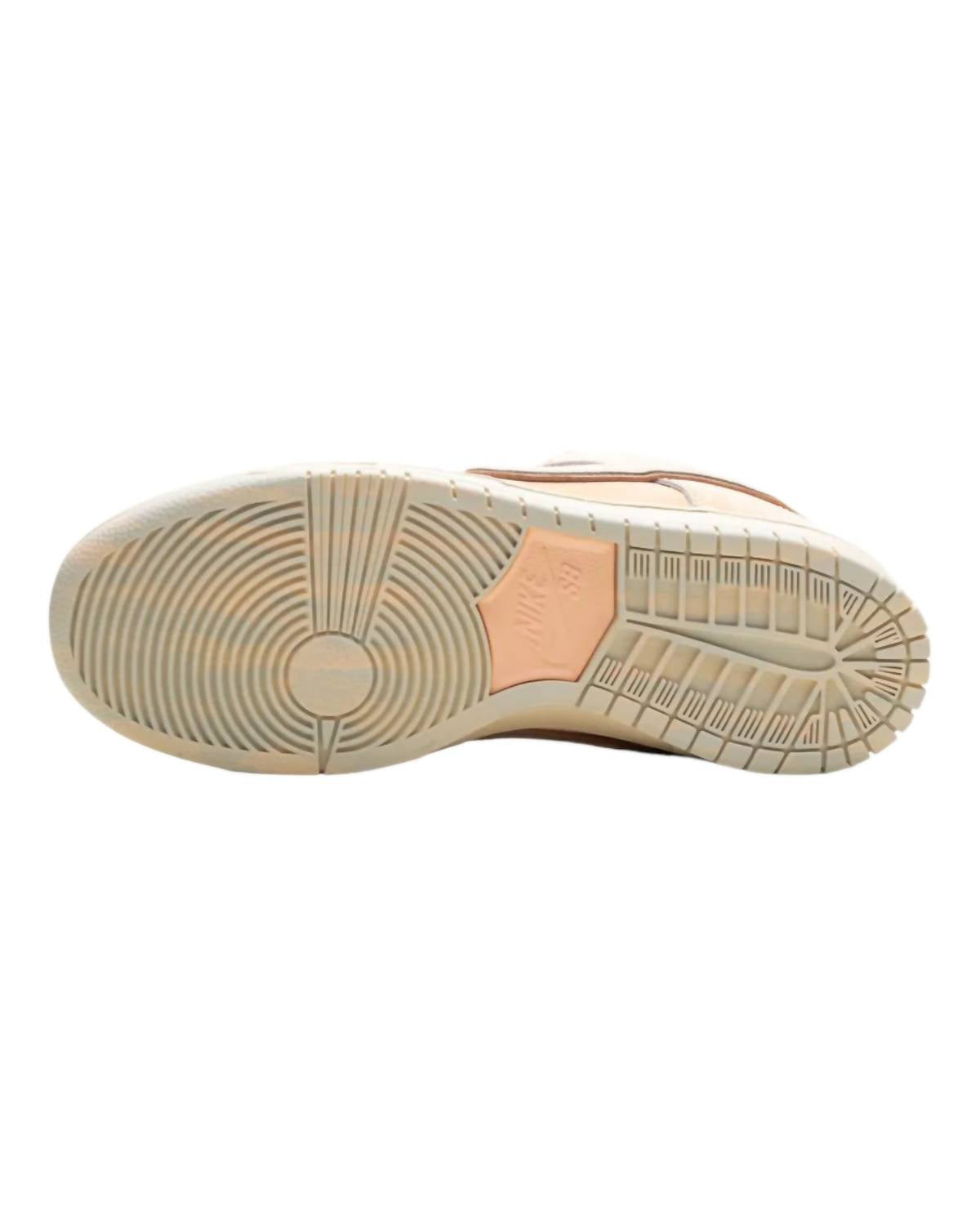 Nike - Men's Sb Dunk Low Pro Trocadero Gardens