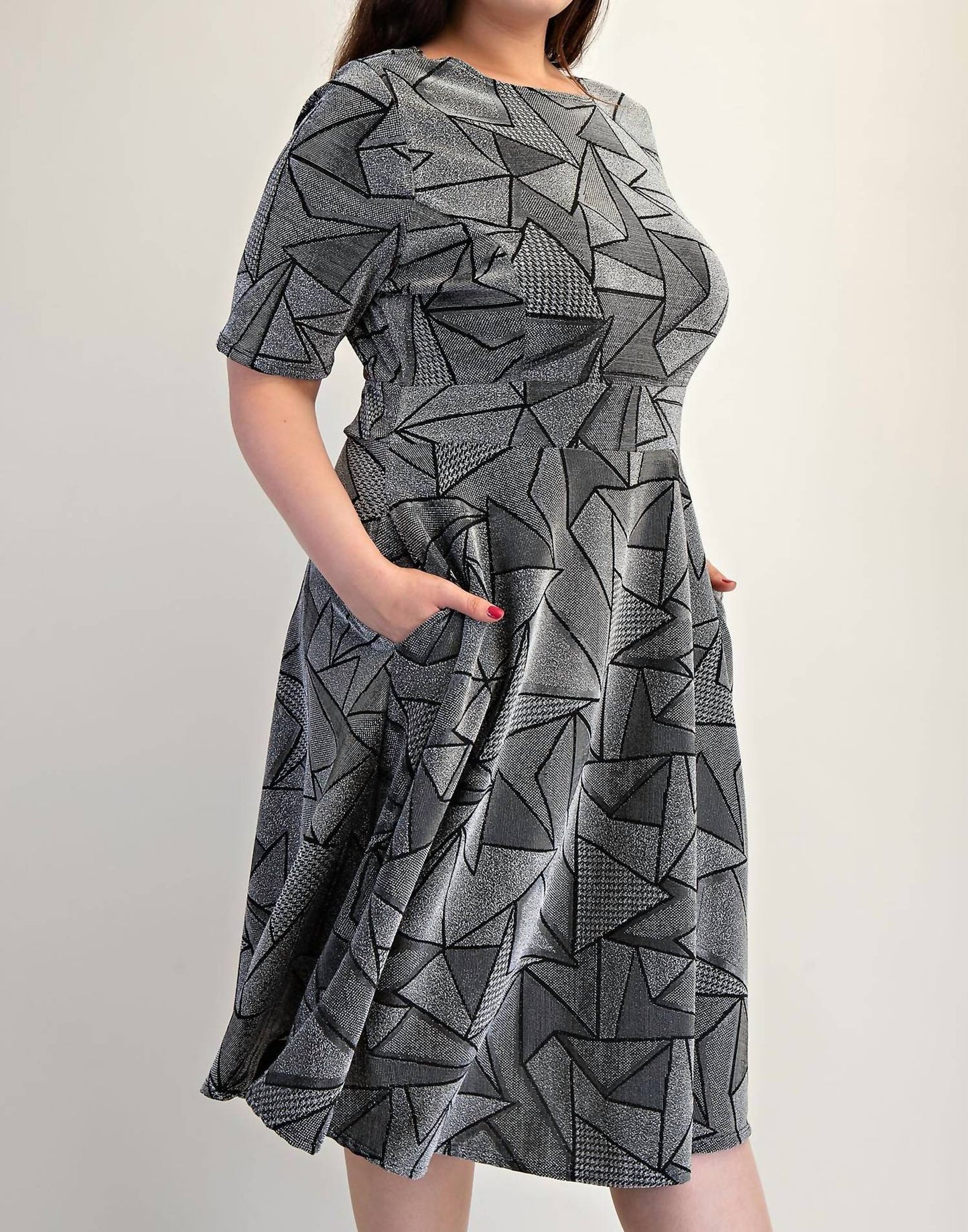The Curve La - Plus Size Lurex Knit Short Sleeve Midi Dress With Pockets
