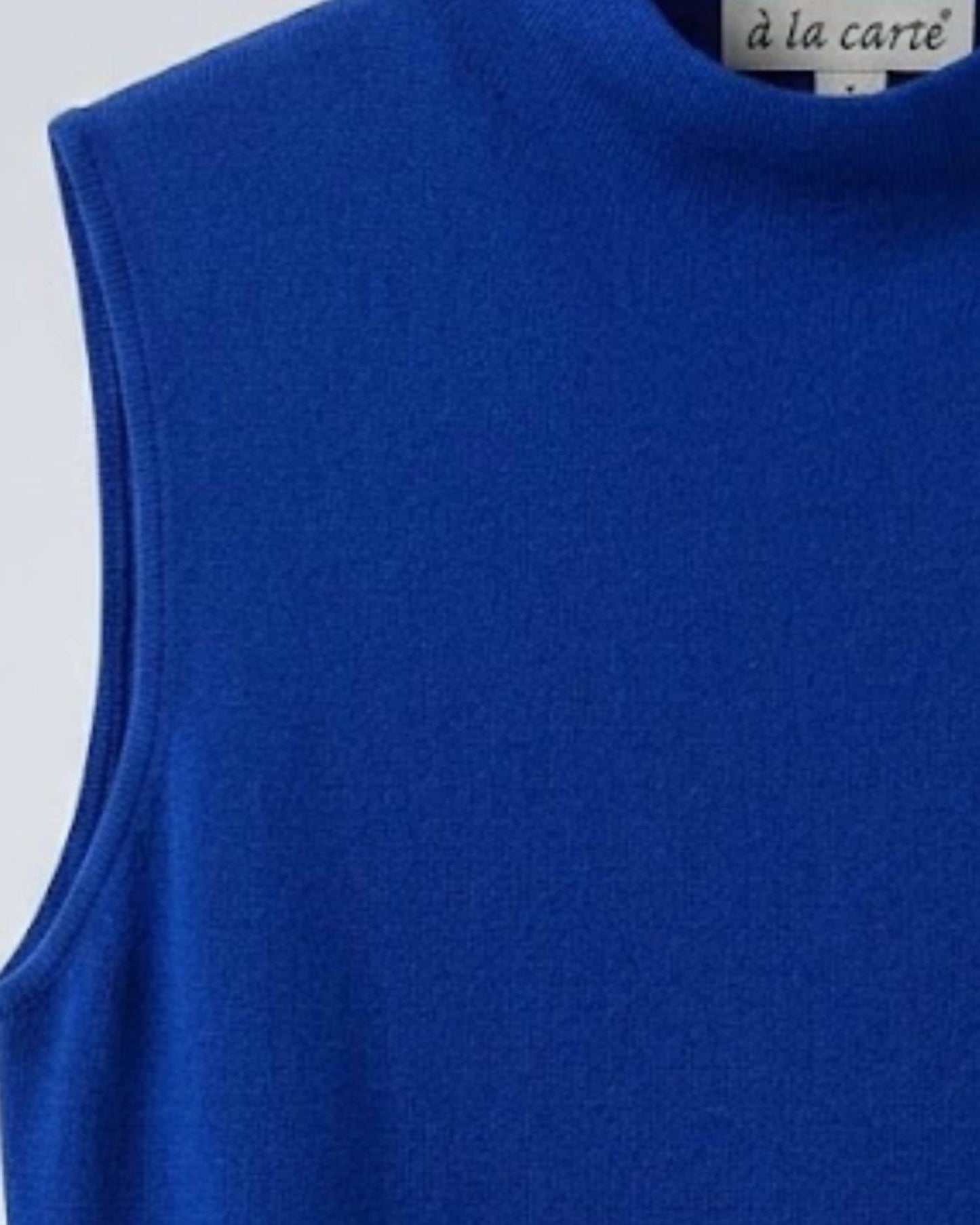 A La Carte - Women's Funnel Neck Sleeveless Sweater