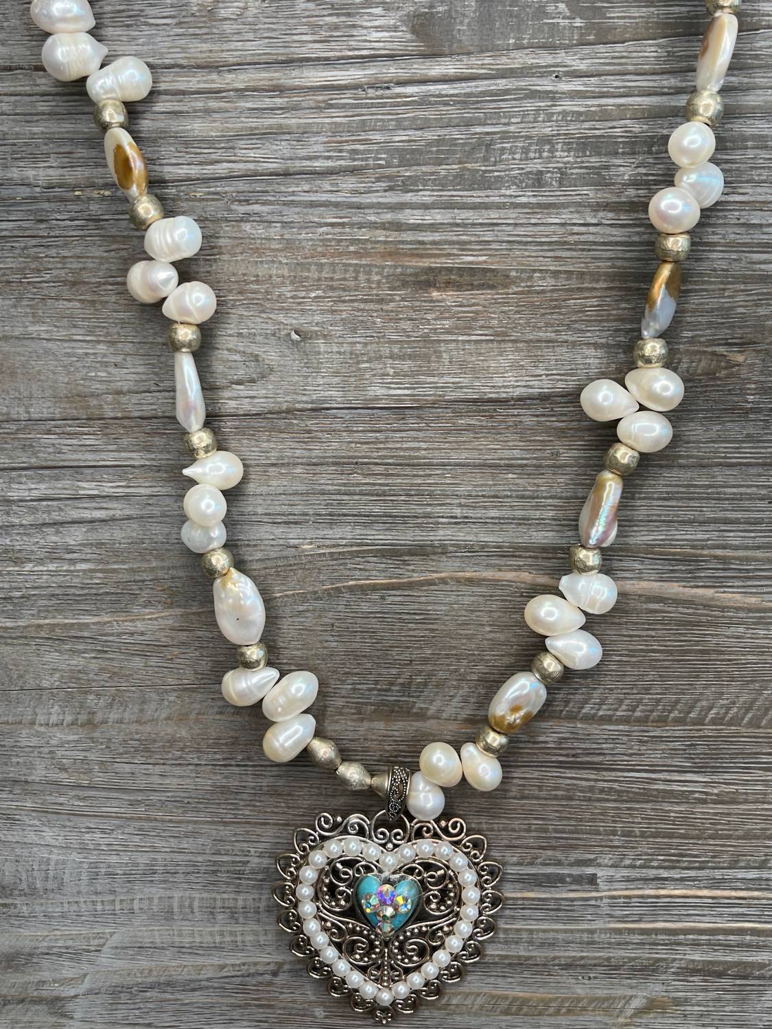 A Rare Bird - Women's Pearls And Lace Necklace