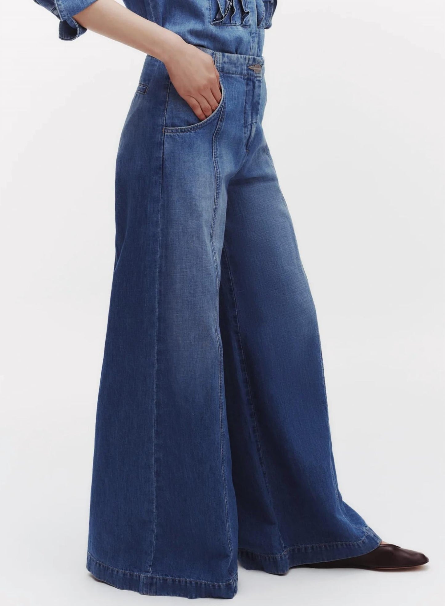 टीडब्ल्यूपी - डांसिंग इन द डार्क वाइड लेग जीन