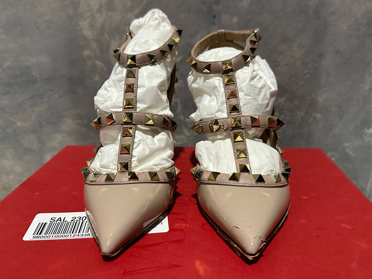 Valentino Garavani Women's Rockstud T-Strap Pointed Toe Pump Pink Size 5
