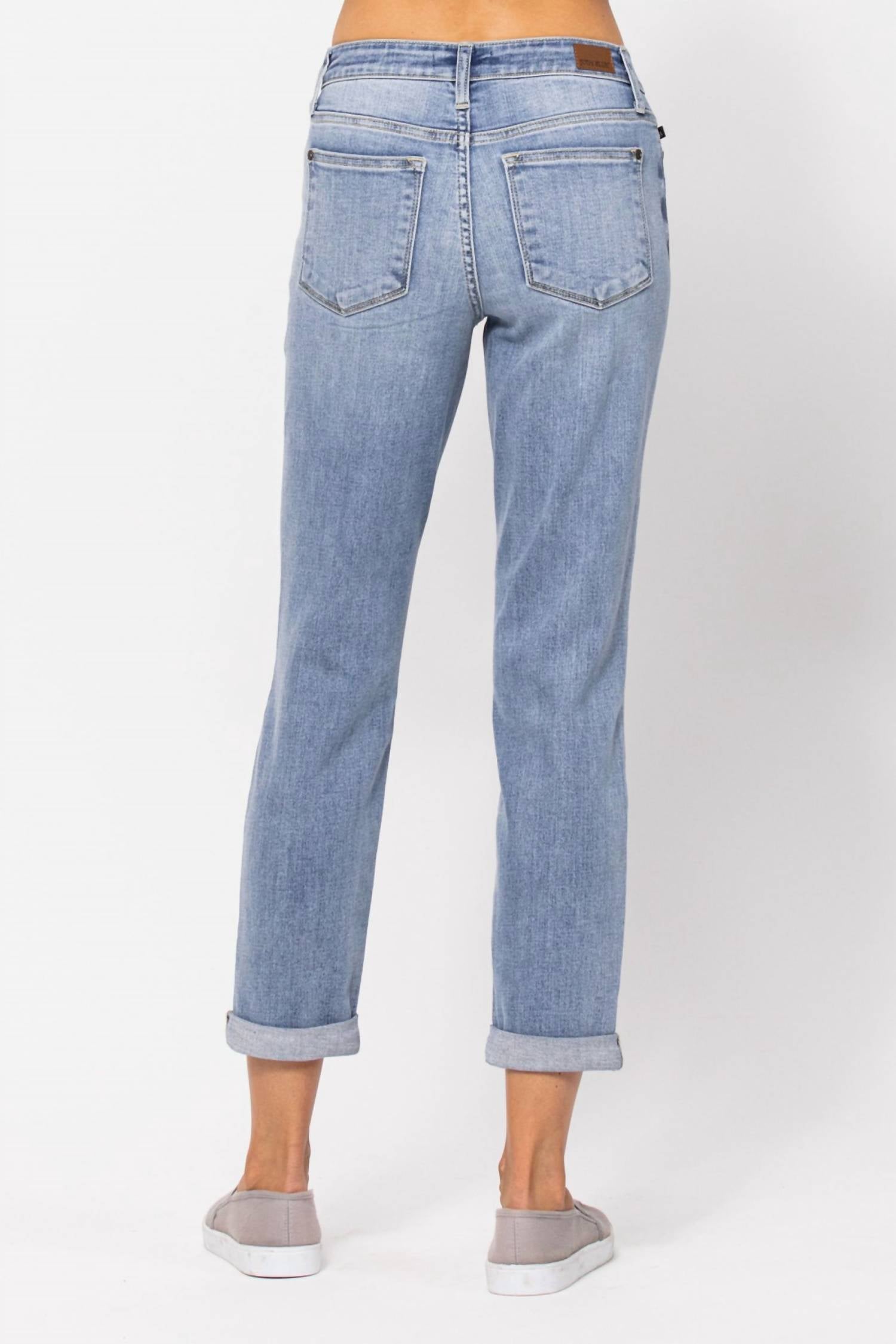 judy-blue-curvy-capri-mid-rise-jean