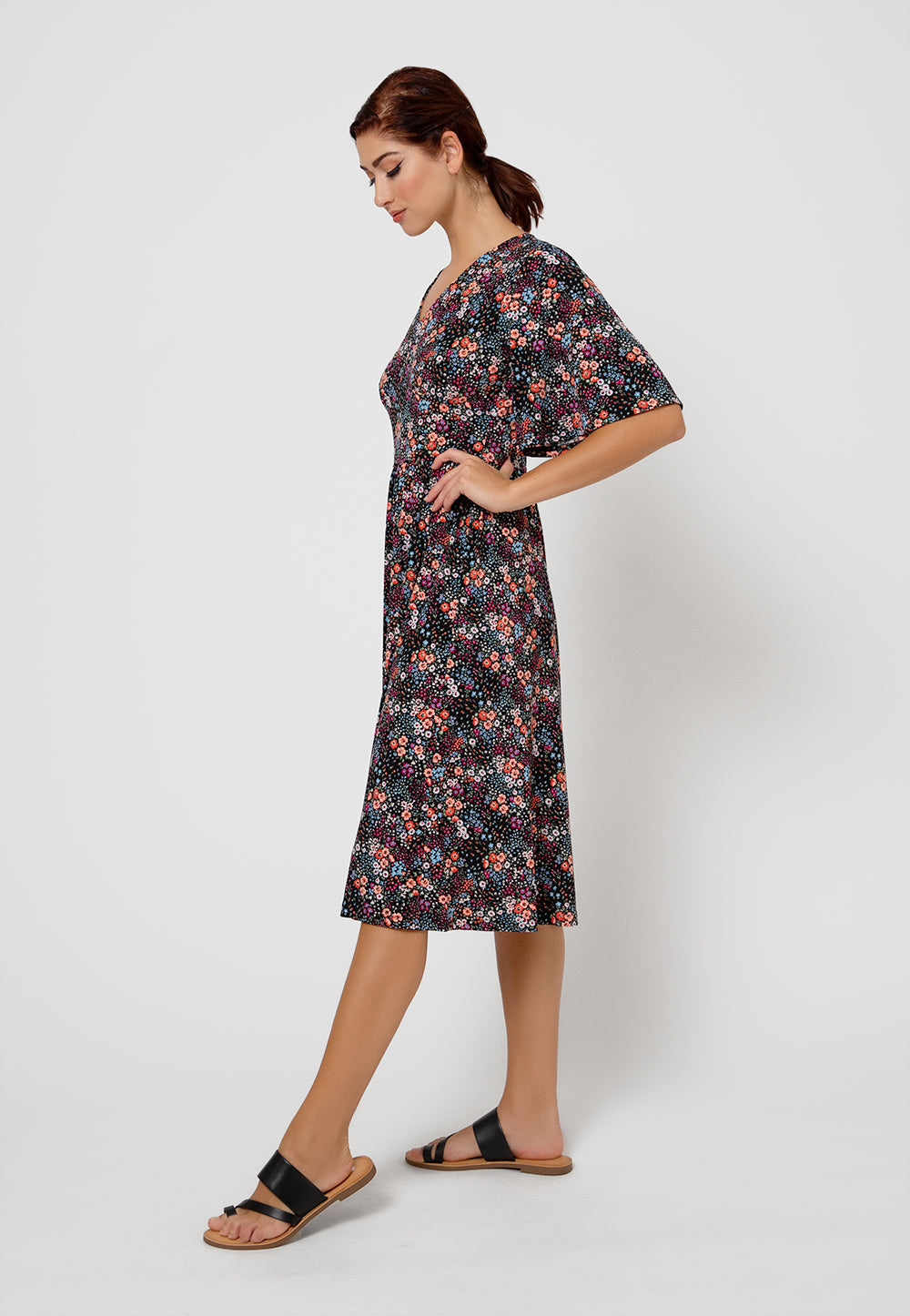 Leota Women's Short Sleeve Zoe Dress in Confetti Floral Multi