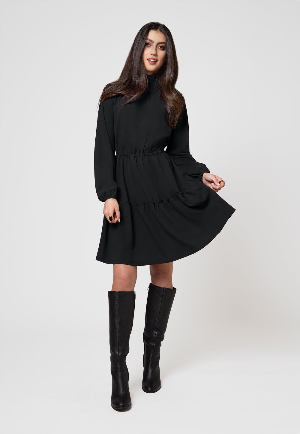 Leota Women's Long Sleeve Olive Boho Tiered Jersey Dress Black Size