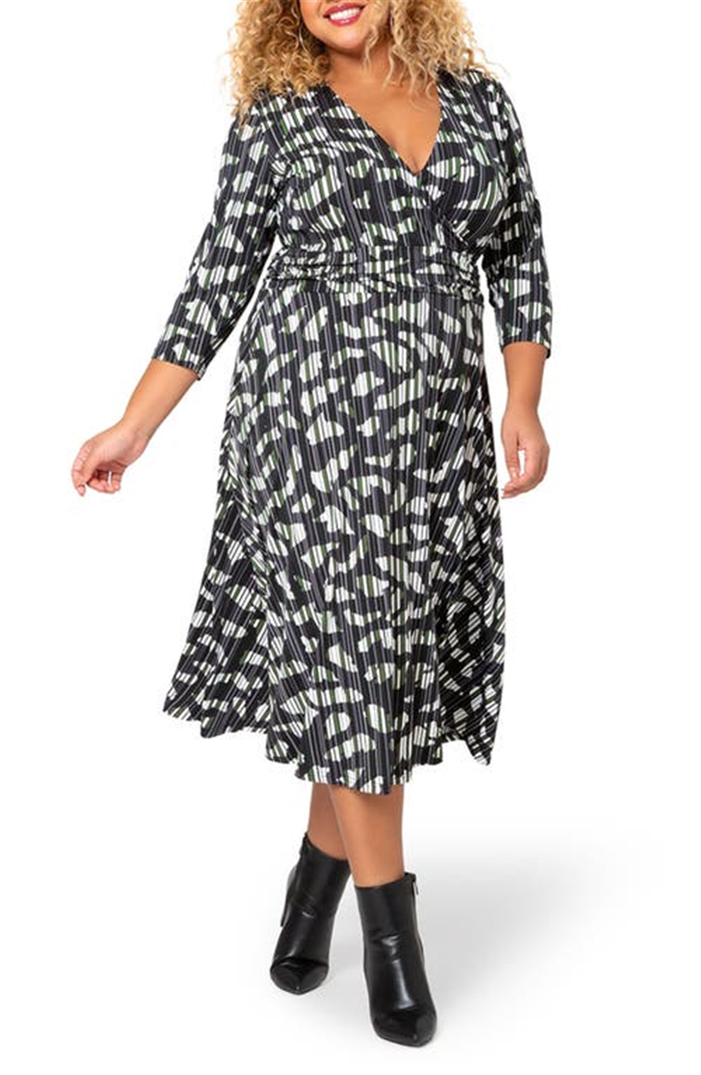 Leota Women's Amiya Midi Dress Black Size 1X