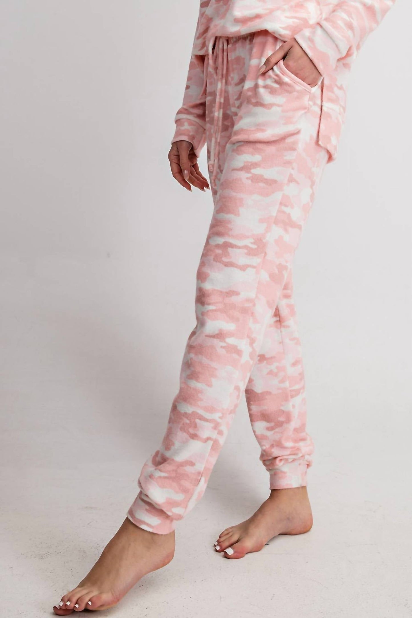 143 Story - Pink Camo Joggers