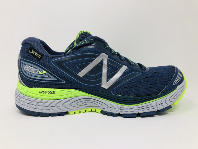 New Balance Women's 880 v7 GTX Running Shoes Navy Size 6 B(M) US
