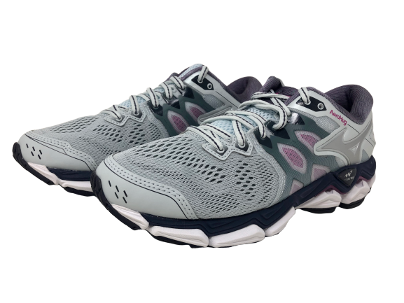 Mizuno महिलाओं के वेव हॉरिजन 3 रनिंग शू क्वेरी/सिल्वर साइज़ 6.5 B(M) US