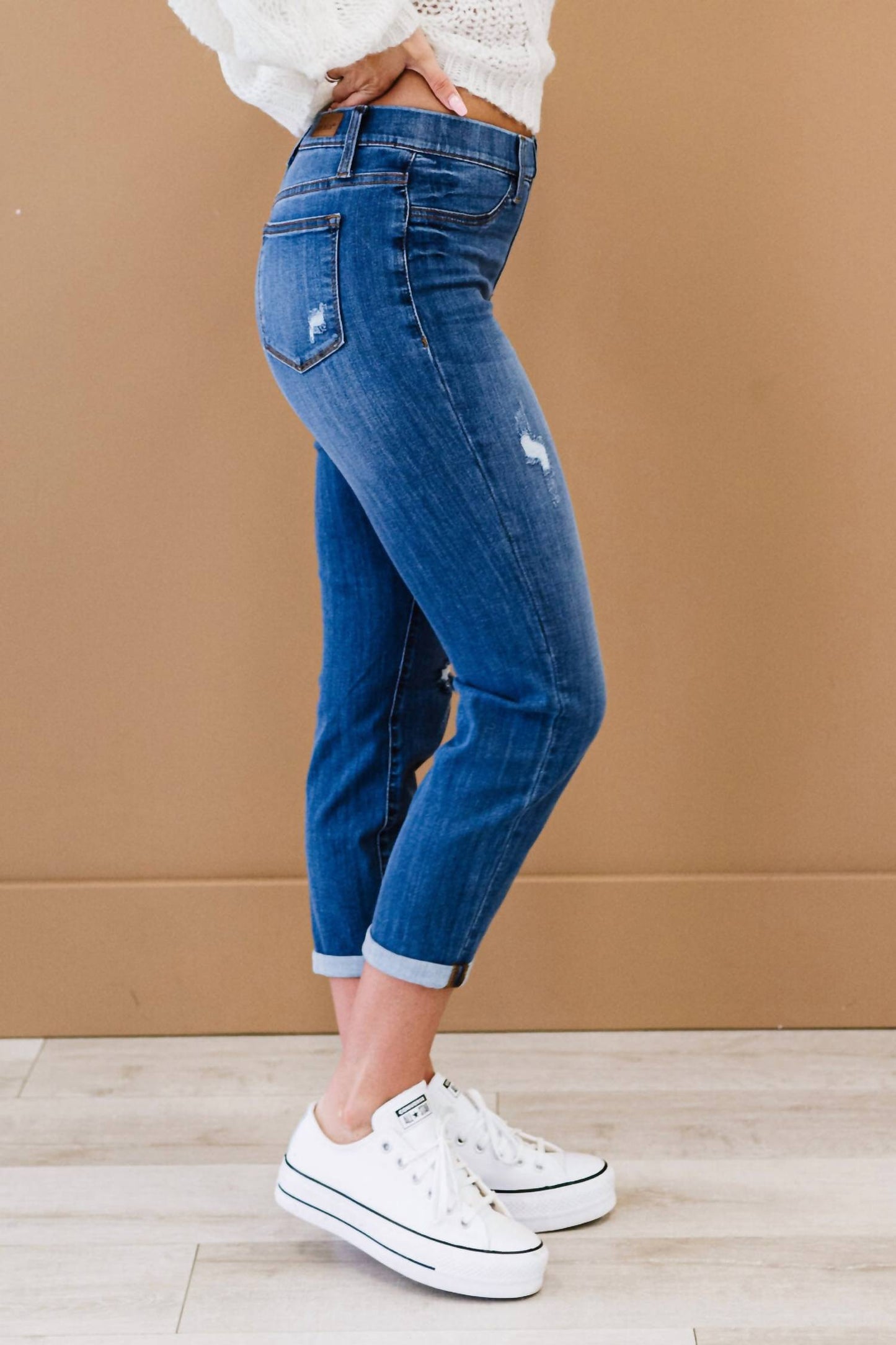 Judy Blue - Mid Rise Light Destroyed Boyfriend Jeggings